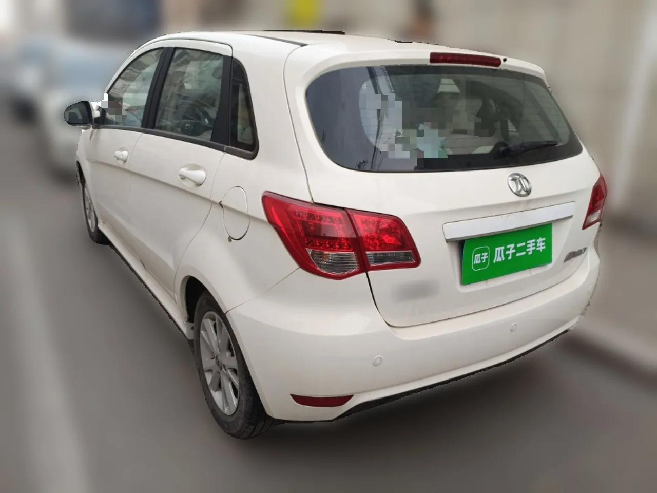 BAIC E Series 2012 Hatchback 1.5L Manual Leshang Version — миниатюра 4