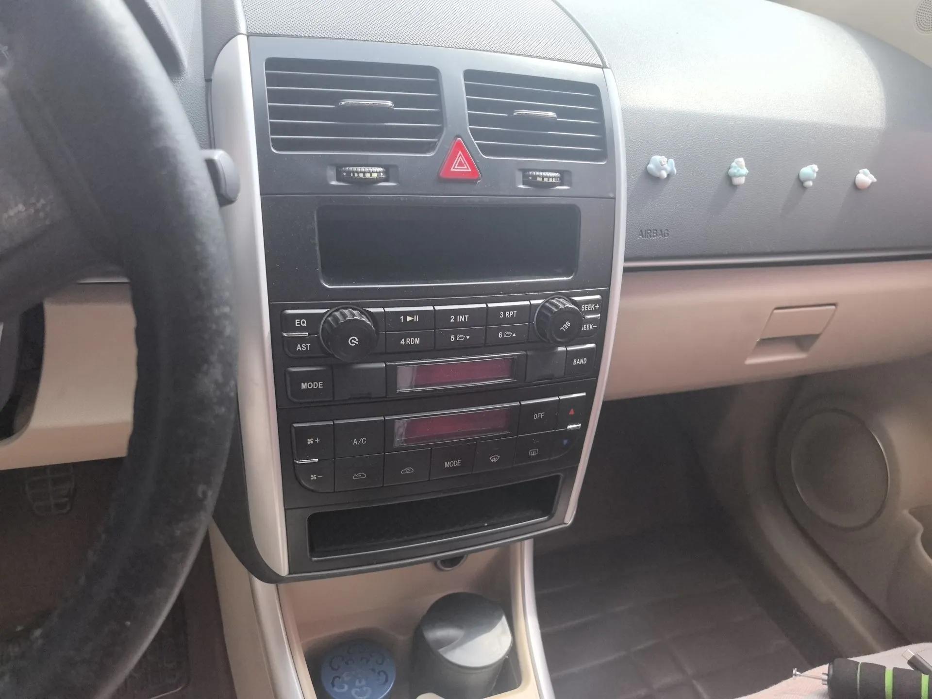BAIC E Series 2012 Hatchback 1.3L Manual Liking Edition — миниатюра 14