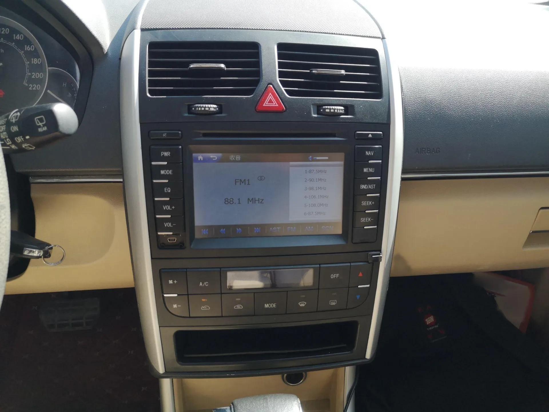BAIC E Series 2012 Hatchback 1.5L Automatic Leshang Version — миниатюра 17