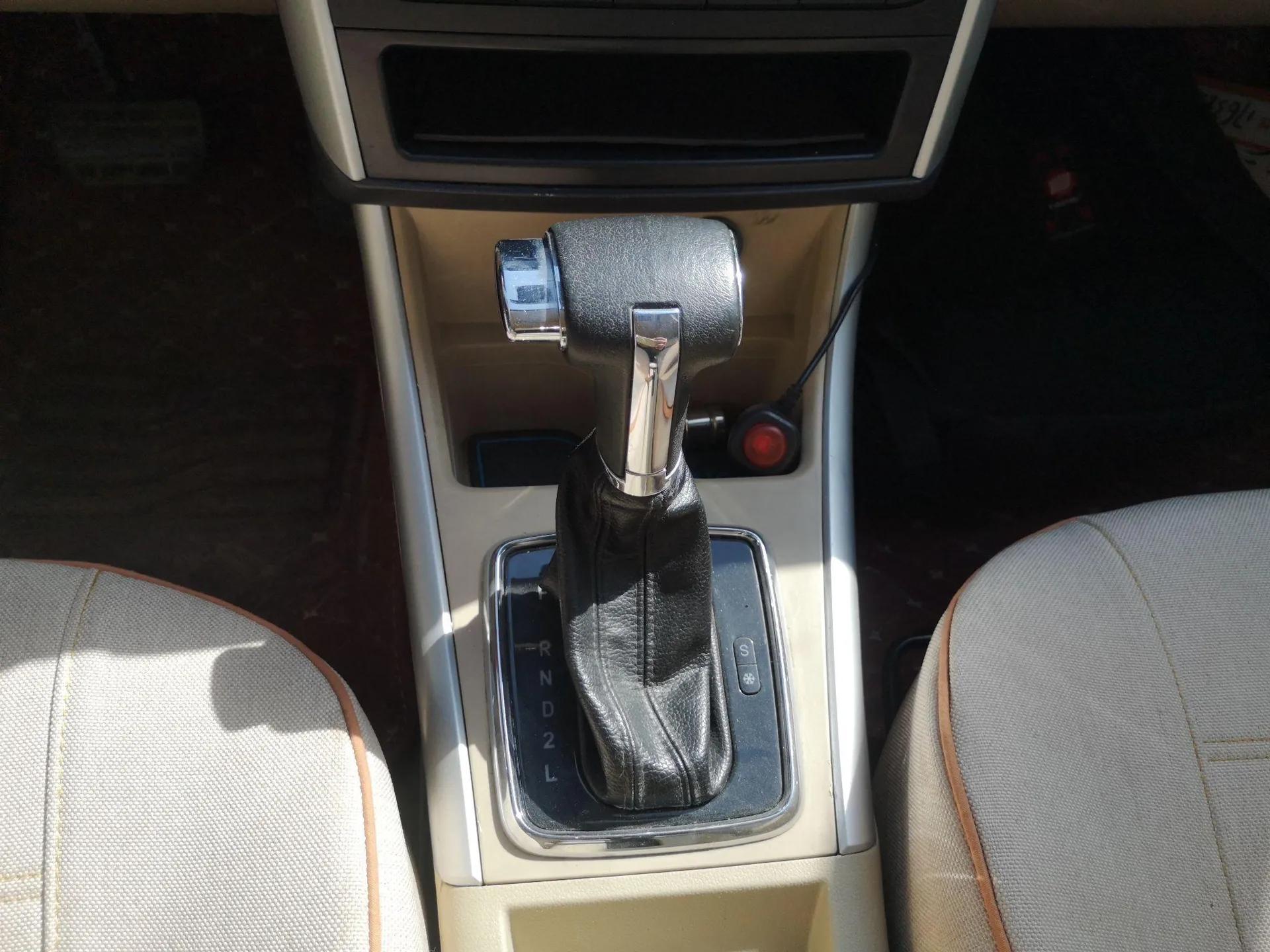 BAIC E Series 2012 Hatchback 1.5L Automatic Leshang Version — миниатюра 18