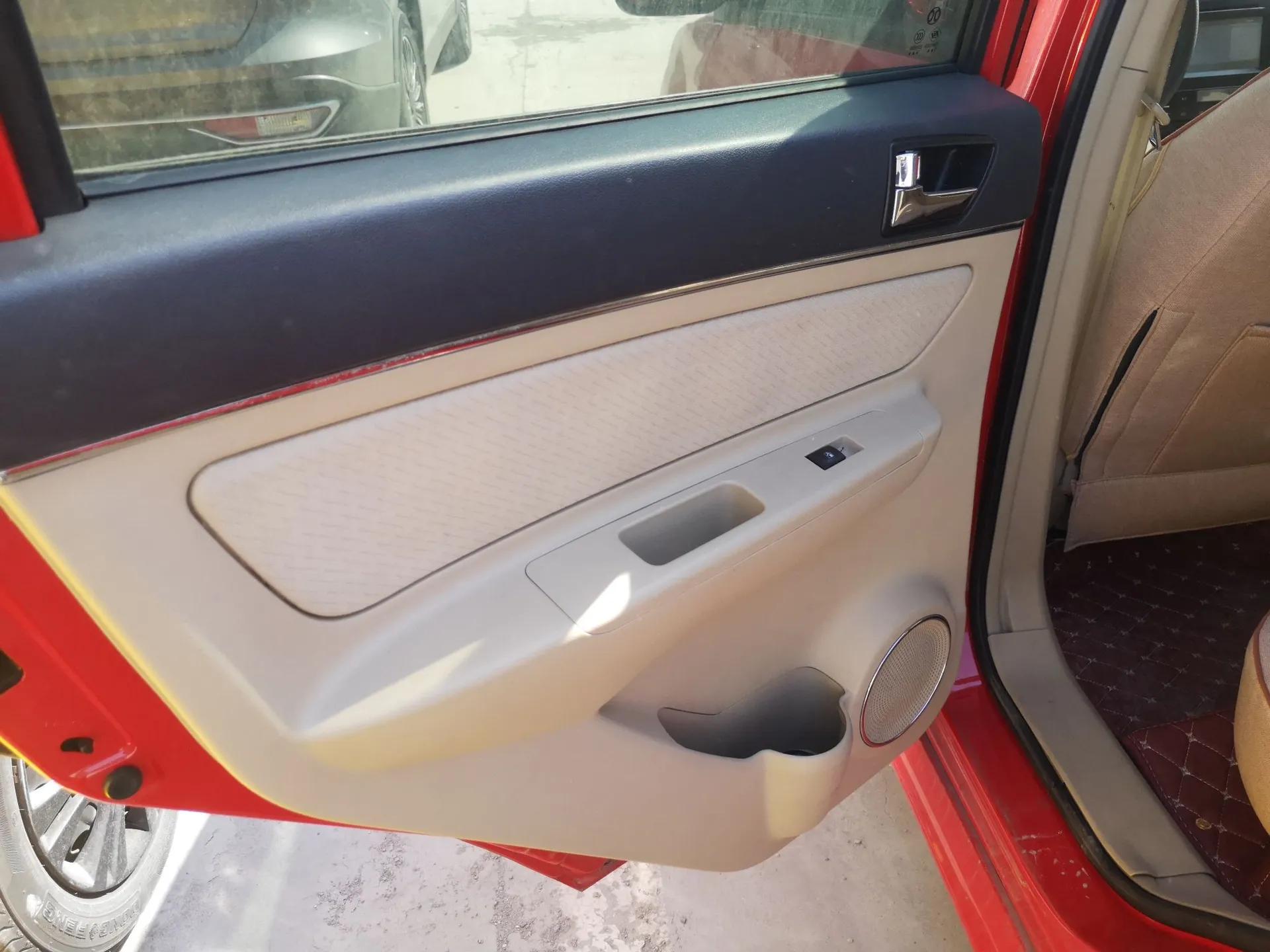 BAIC E Series 2012 Hatchback 1.5L Automatic Leshang Version — миниатюра 28