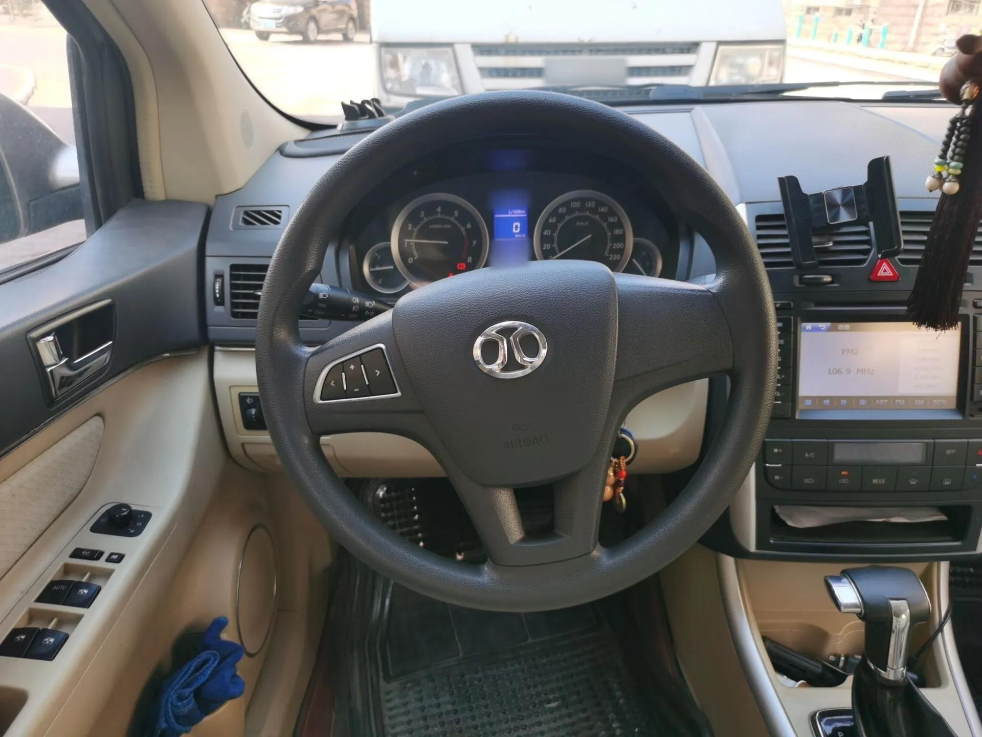 BAIC E Series 2012 Hatchback 1.5L Automatic Leshang Version — миниатюра 11