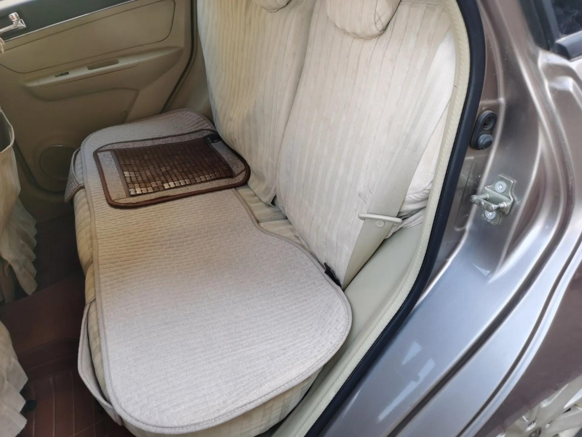 BAIC E Series 2012 Hatchback 1.5L Automatic Leshang Version — миниатюра 18