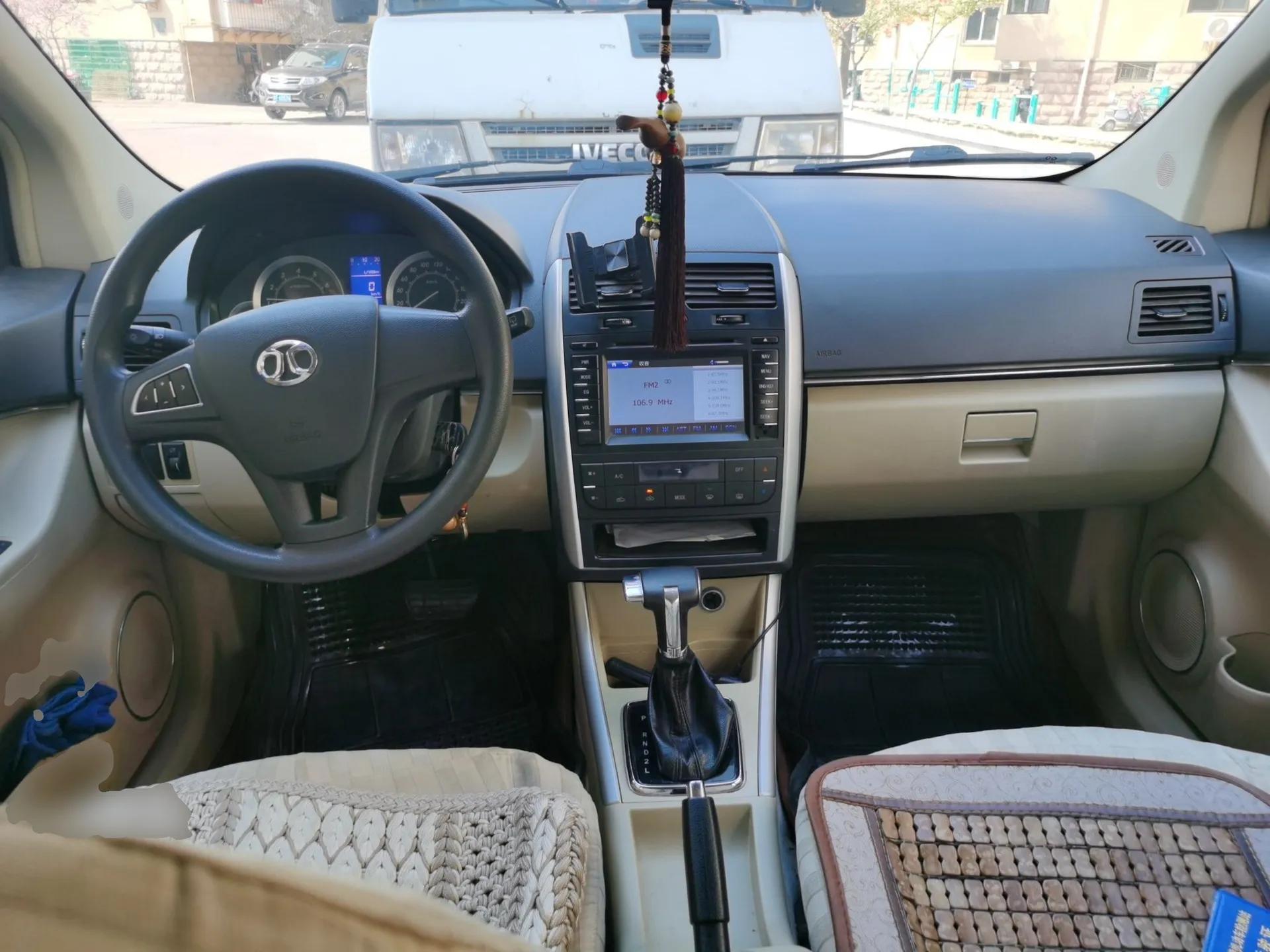 BAIC E Series 2012 Hatchback 1.5L Automatic Leshang Version — миниатюра 10