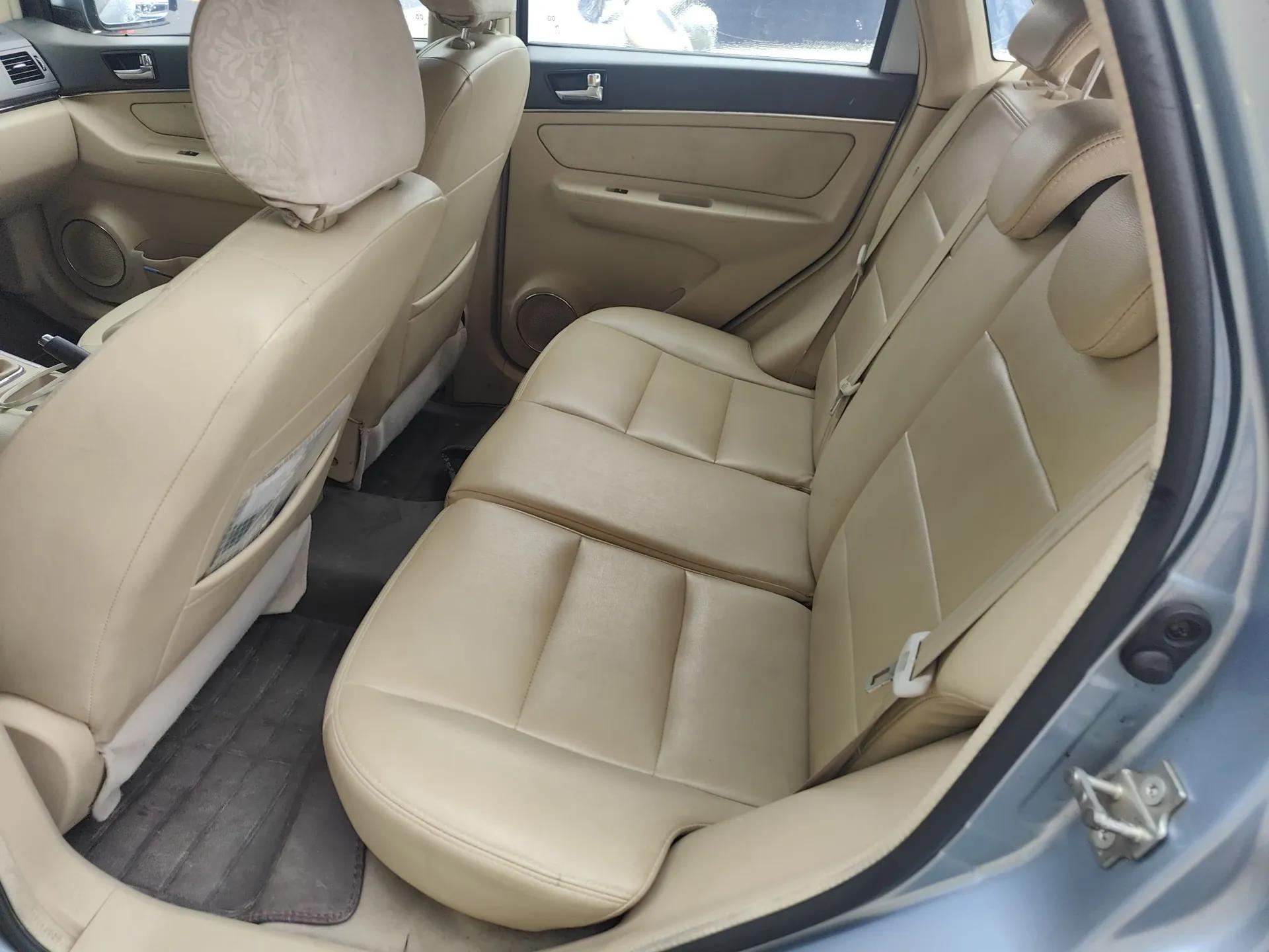 BAIC E Series 2012 Hatchback 1.5L Manual Leshang Version — миниатюра 18