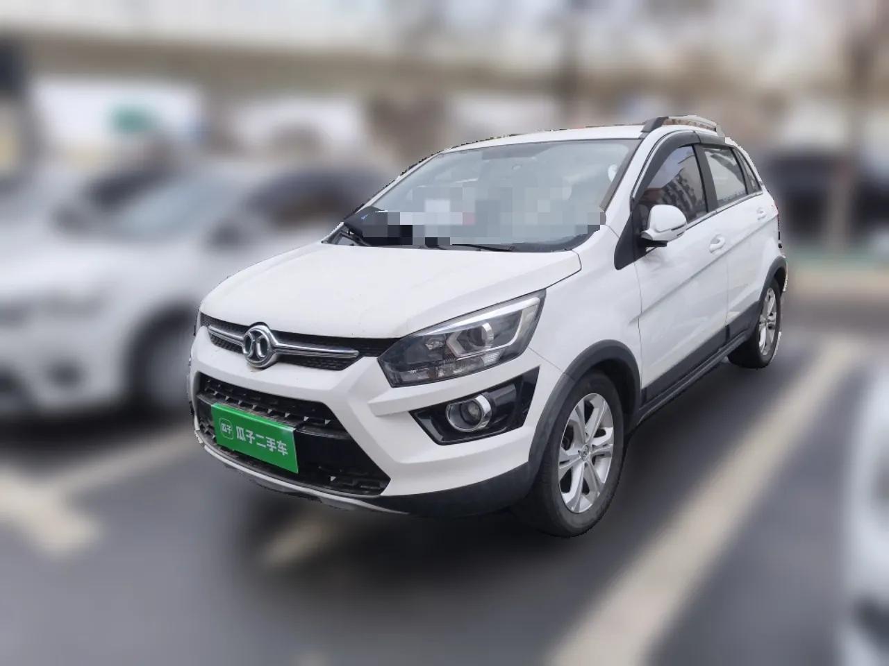 BAIC Senova X25 2015 1.5L manual Comfort trim level — миниатюра 1