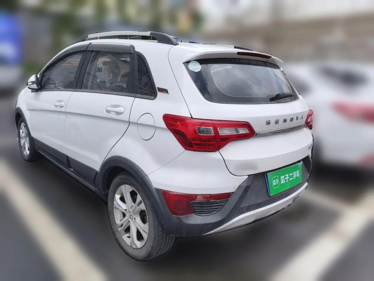 BAIC Senova X25 2015 1.5L manual Comfort trim level — миниатюра 4