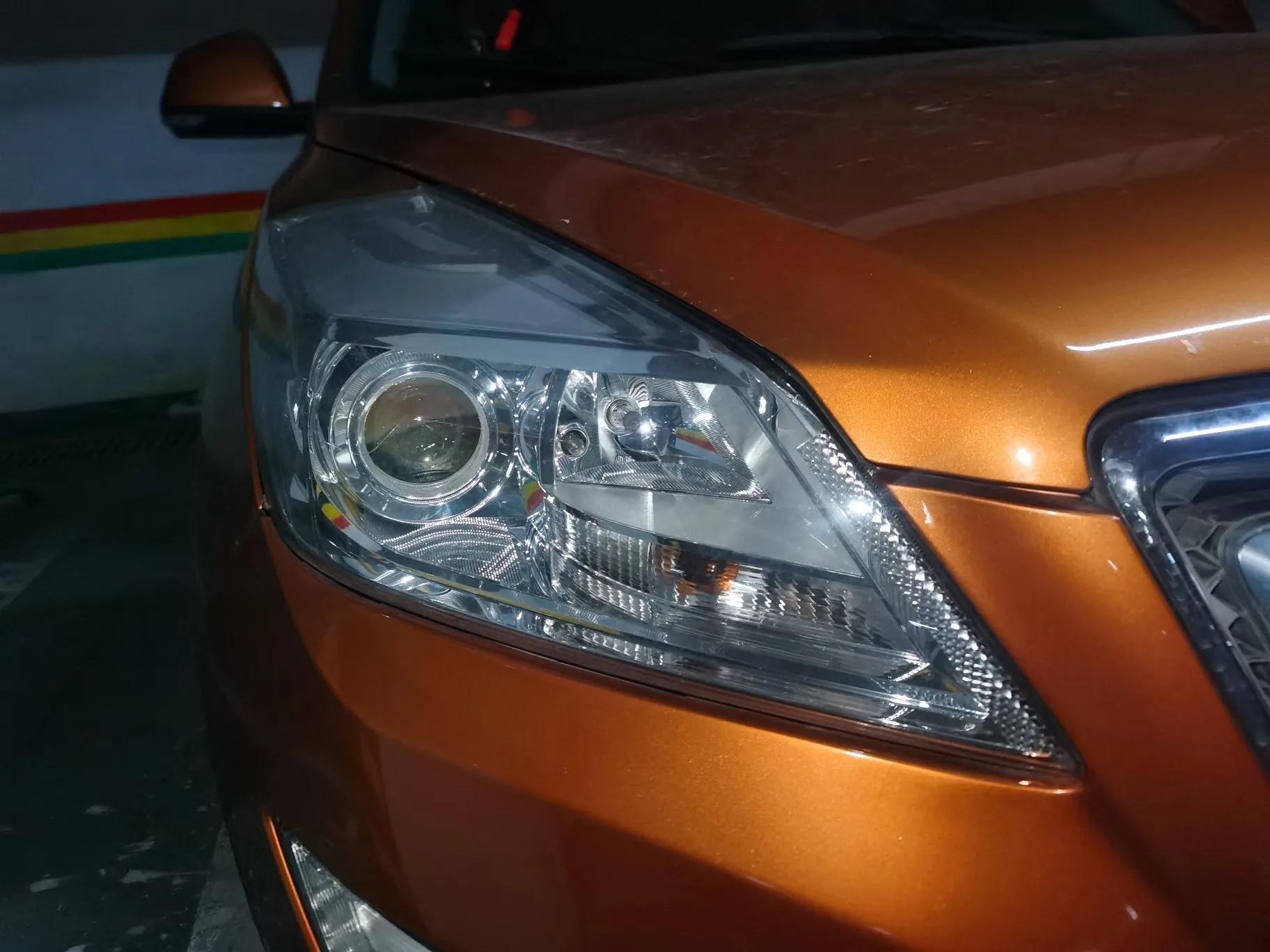 BAIC Senova X65 2015 2.0T Automatic Elite Model — миниатюра 7