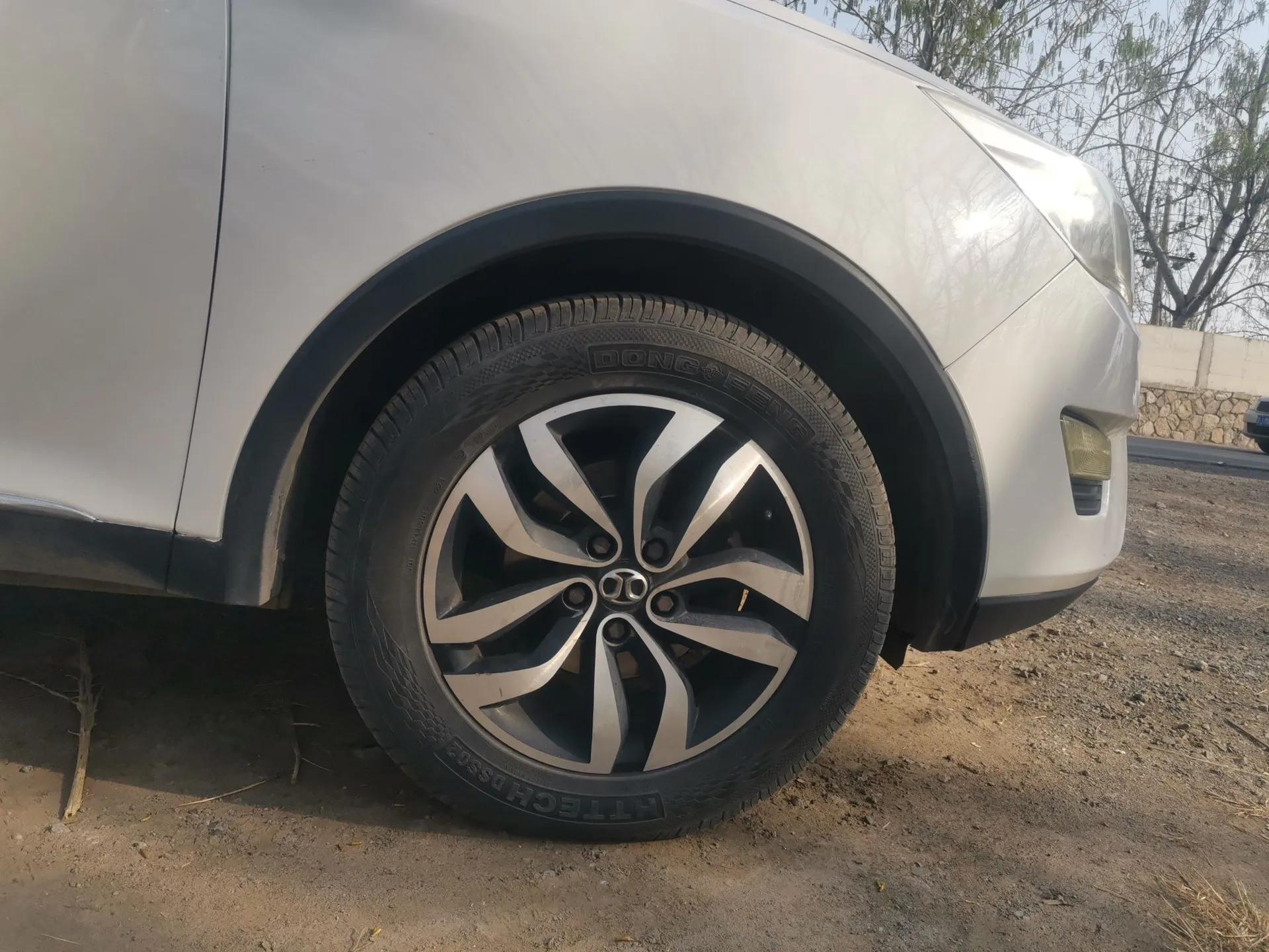 BAIC Senova X65 2015 2.0T Automatic Elite Model — миниатюра 8