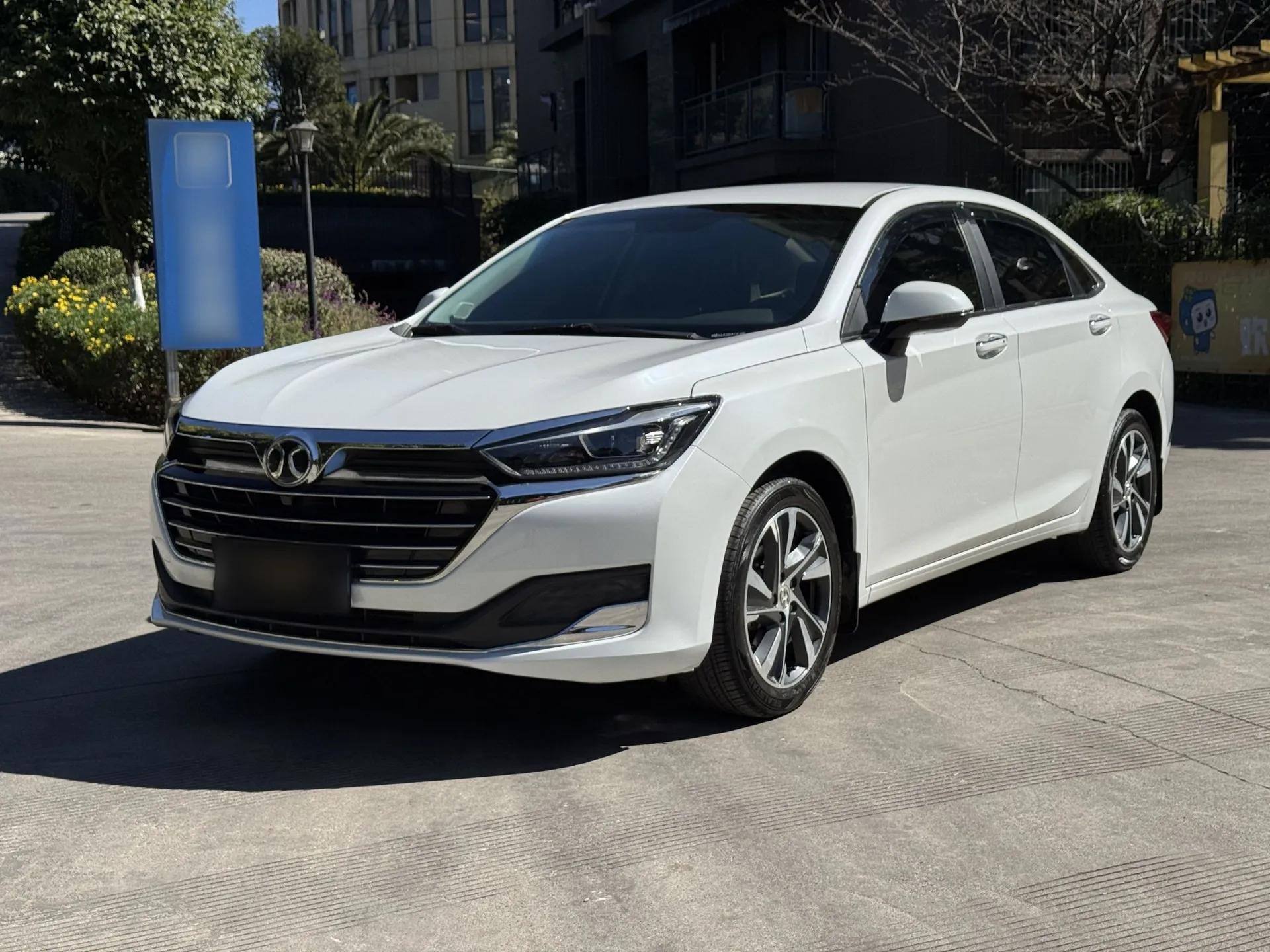 BAIC Beijing U7 2019 1.5T Manual Elite Version China VI — миниатюра 1
