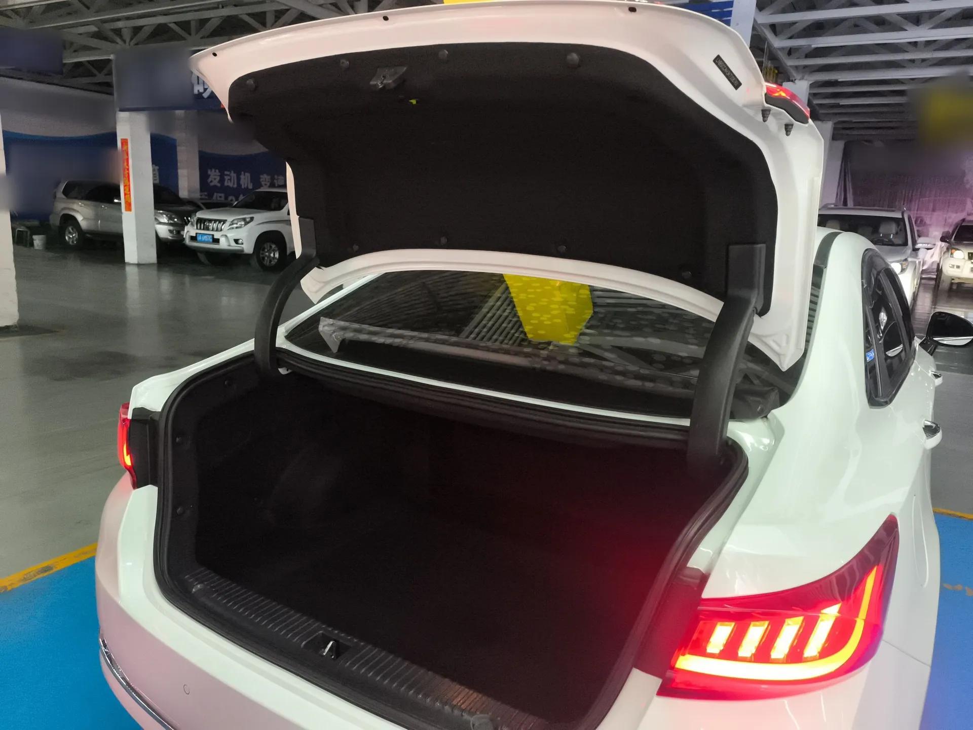 BAIC Beijing U7 2019 1.5T Manual Elite Version China VI — миниатюра 17