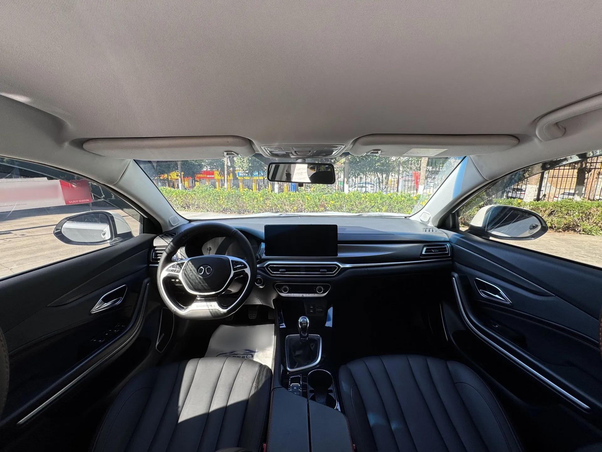 BAIC Beijing U7 2019 1.5T Manual Elite Version China VI — миниатюра 19