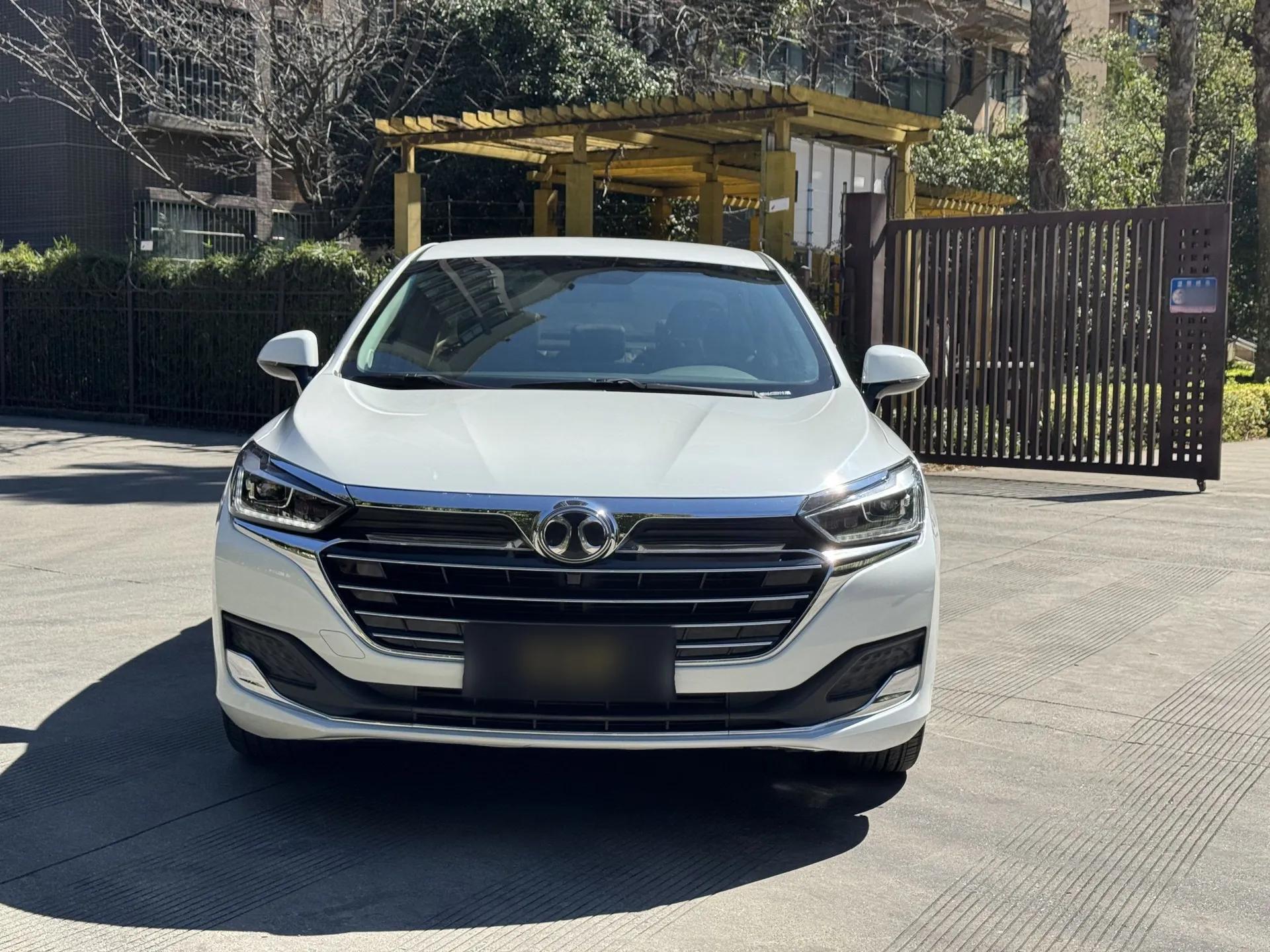 BAIC Beijing U7 2019 1.5T Manual Elite Version China VI — миниатюра 3