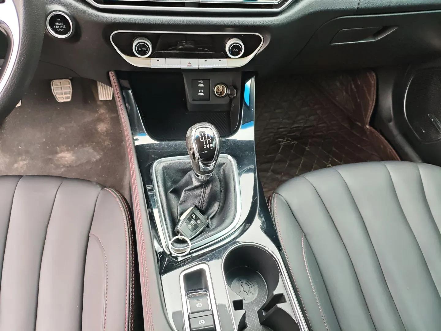 BAIC Beijing U7 2019 1.5T Manual Elite Version China V Emission Standard — миниатюра 17