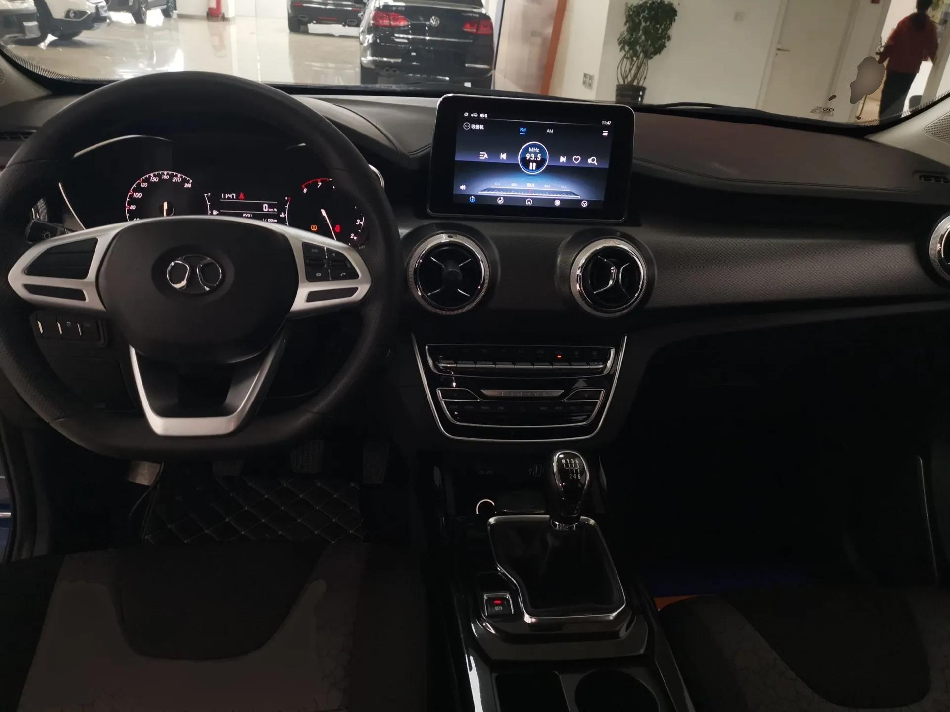 BAIC Beijing X5 2018 1.5T Manual Advance Version China V — миниатюра 12