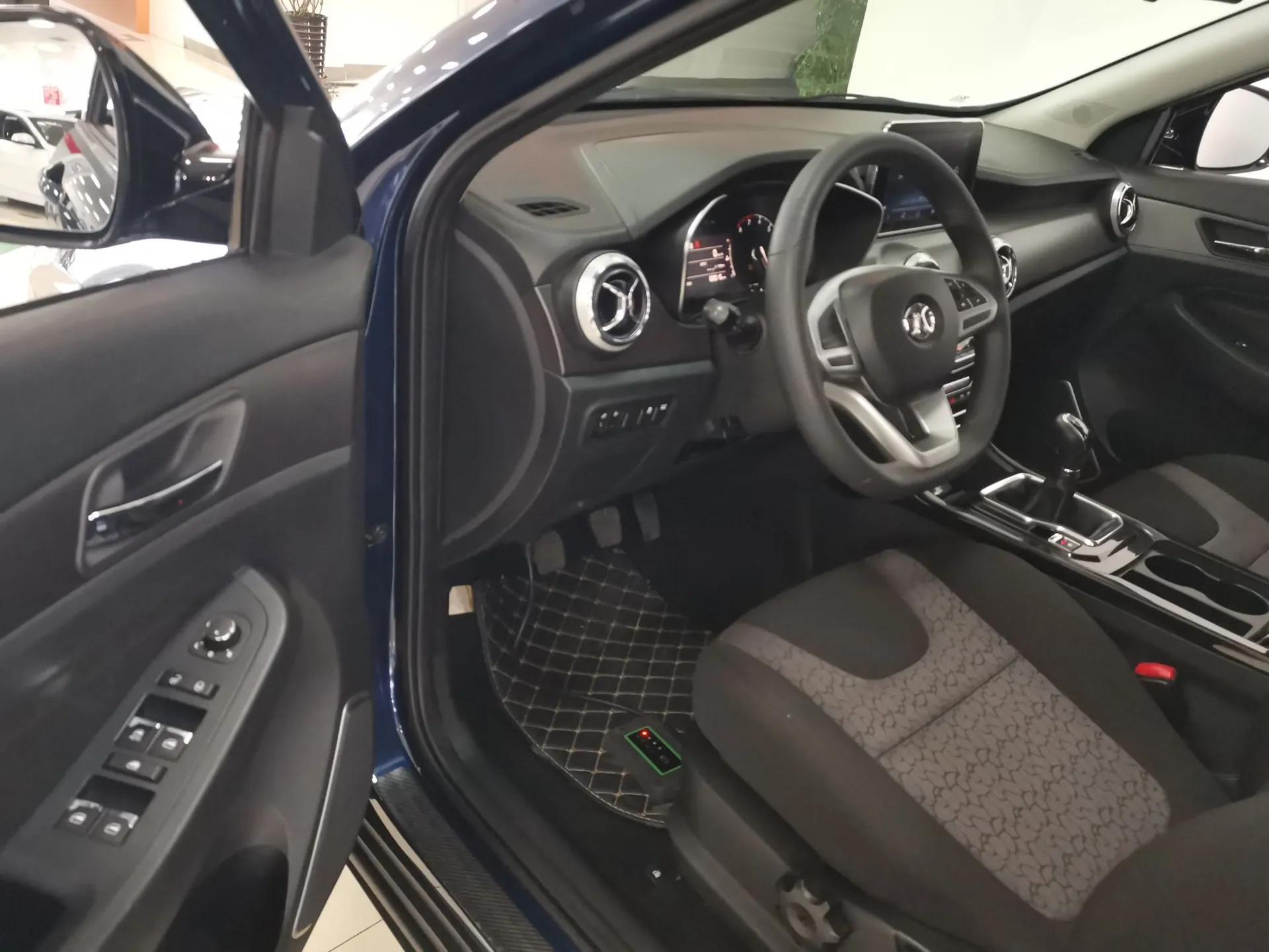 BAIC Beijing X5 2018 1.5T Manual Advance Version China V — миниатюра 18