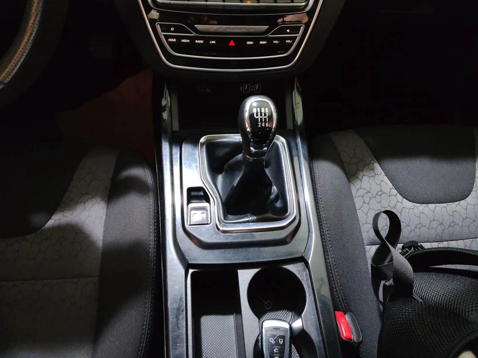 BAIC Beijing X5 2018 1.5T Manual Advance Version China V — миниатюра 17