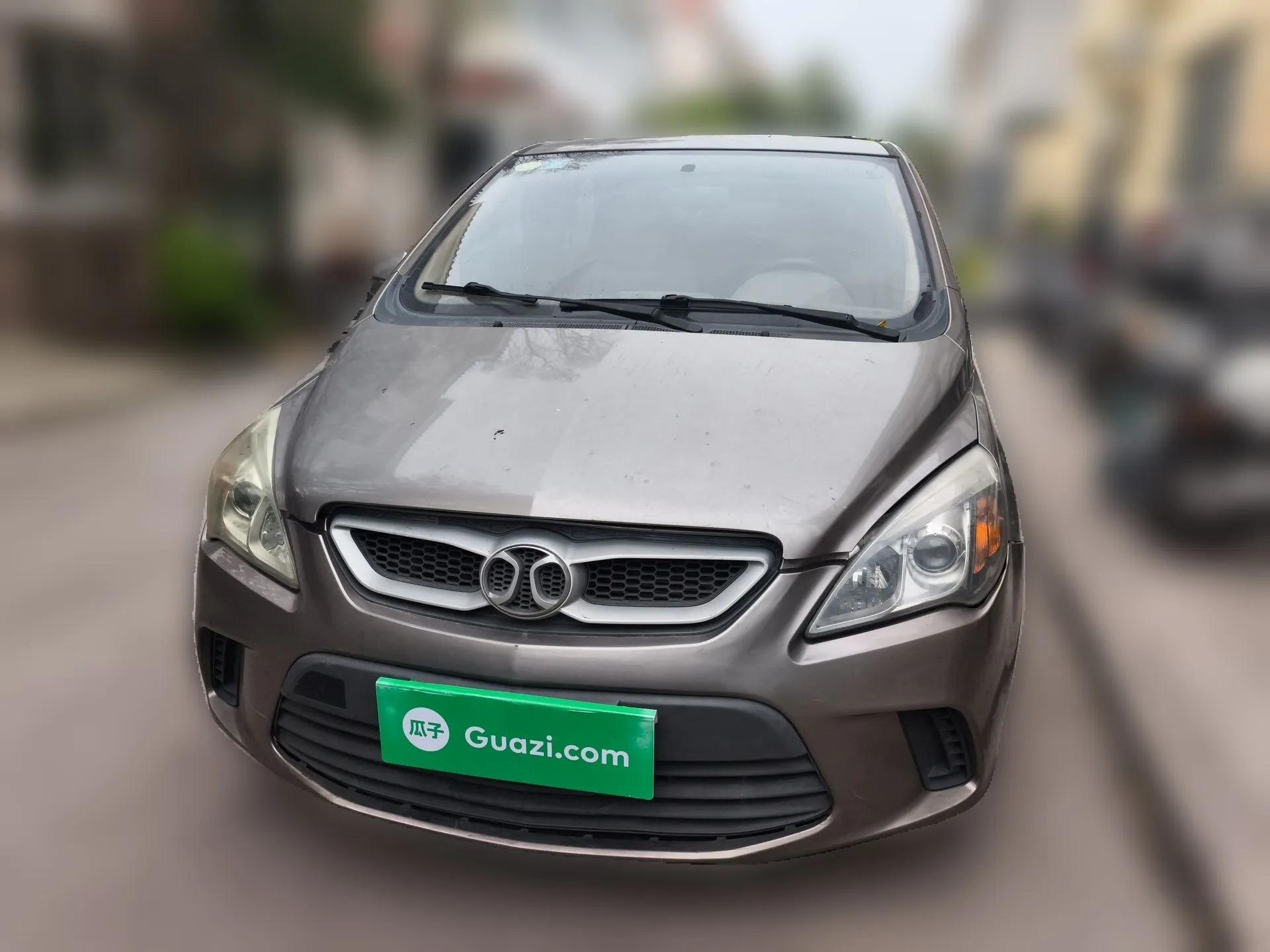 BAIC Senova D20 2015 Hatchback 1.3L Manual Joy Edition — миниатюра 2