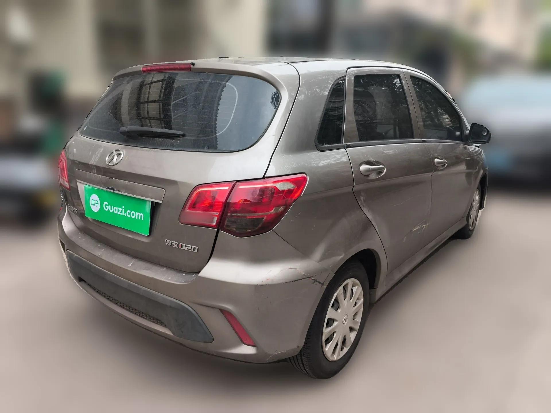 BAIC Senova D20 2015 Hatchback 1.3L Manual Joy Edition — миниатюра 6