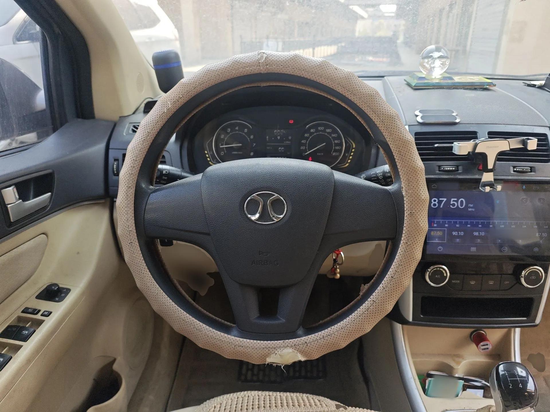 BAIC Senova D20 2015 Hatchback 1.3L Manual Leisure Edition — миниатюра 11