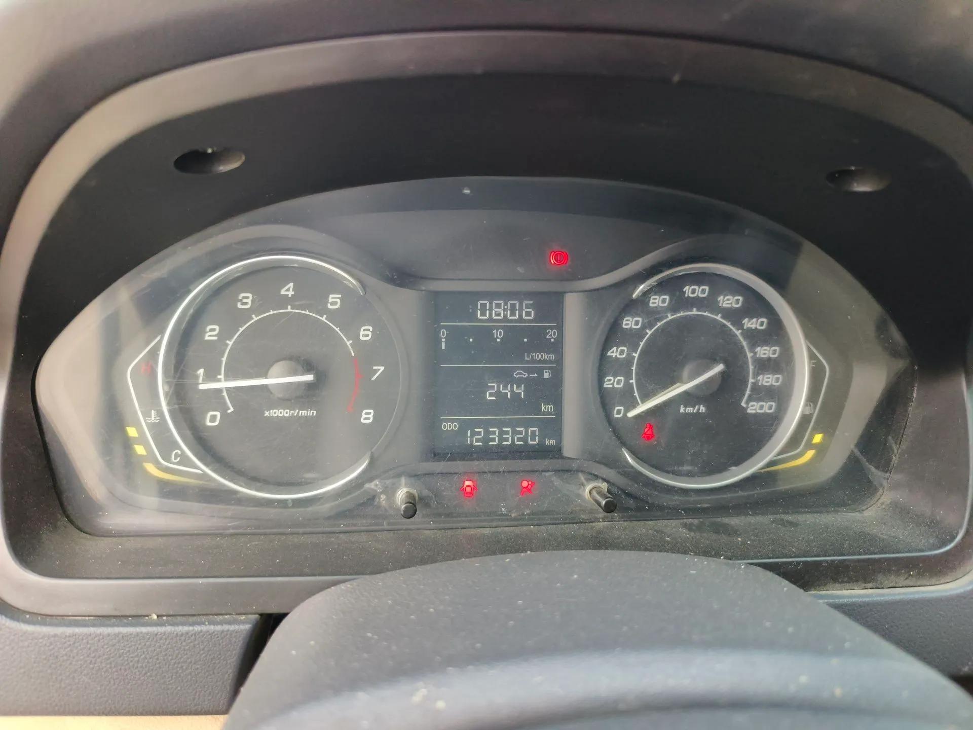 BAIC Senova D20 2015 Hatchback 1.3L Manual Leisure Edition — миниатюра 12