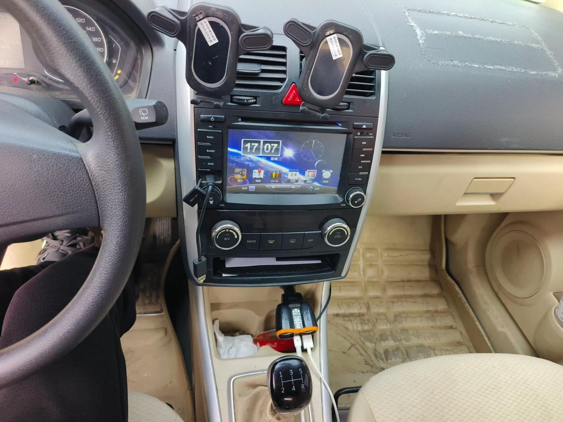 BAIC Senova D20 2015 Hatchback 1.3L Manual Leisure Edition — миниатюра 14