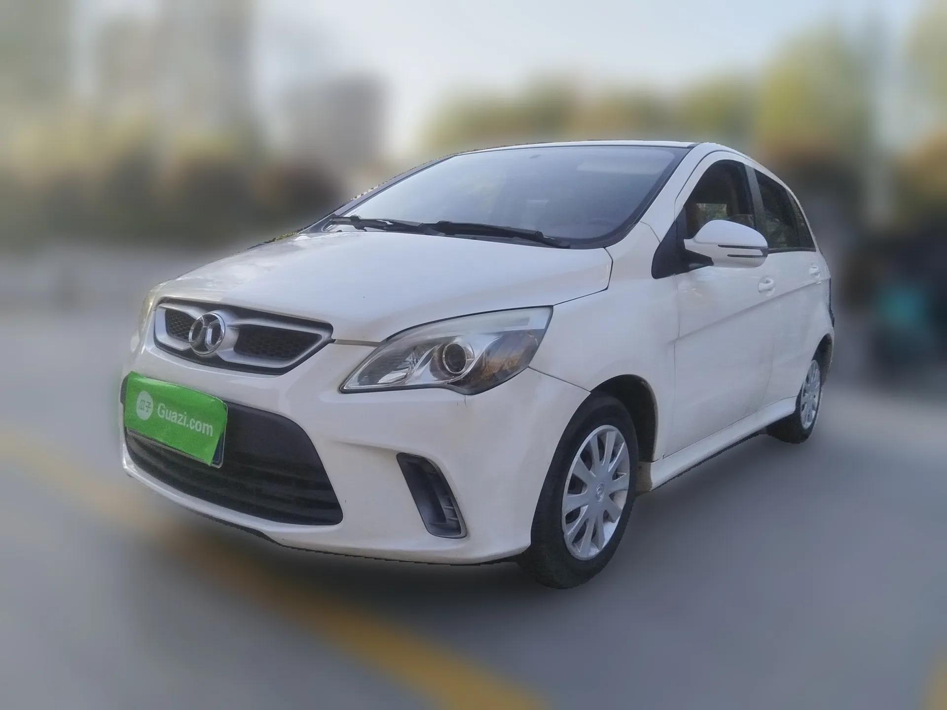 BAIC Senova D20 2015 Hatchback 1.3L Manual Joy Edition — миниатюра 1