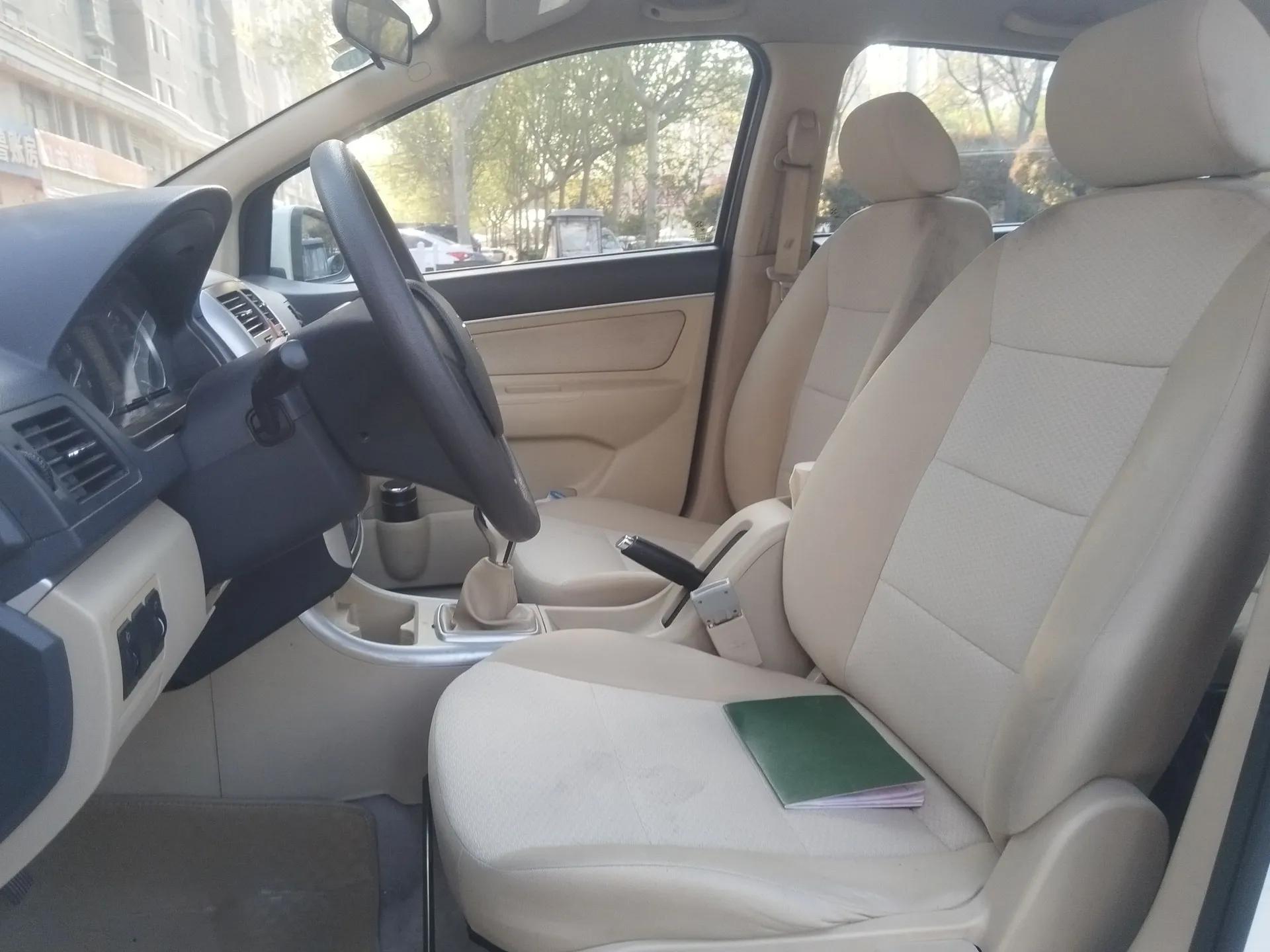 BAIC Senova D20 2015 Hatchback 1.3L Manual Joy Edition — миниатюра 16
