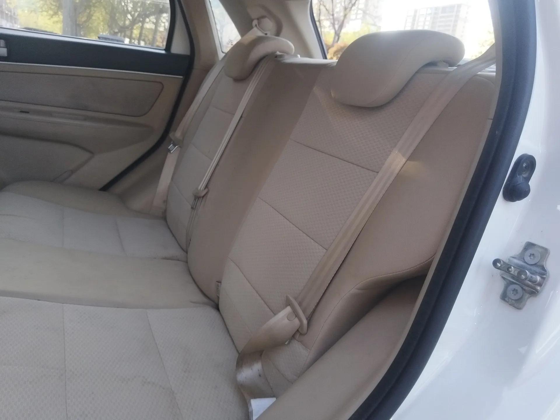 BAIC Senova D20 2015 Hatchback 1.3L Manual Joy Edition — миниатюра 18