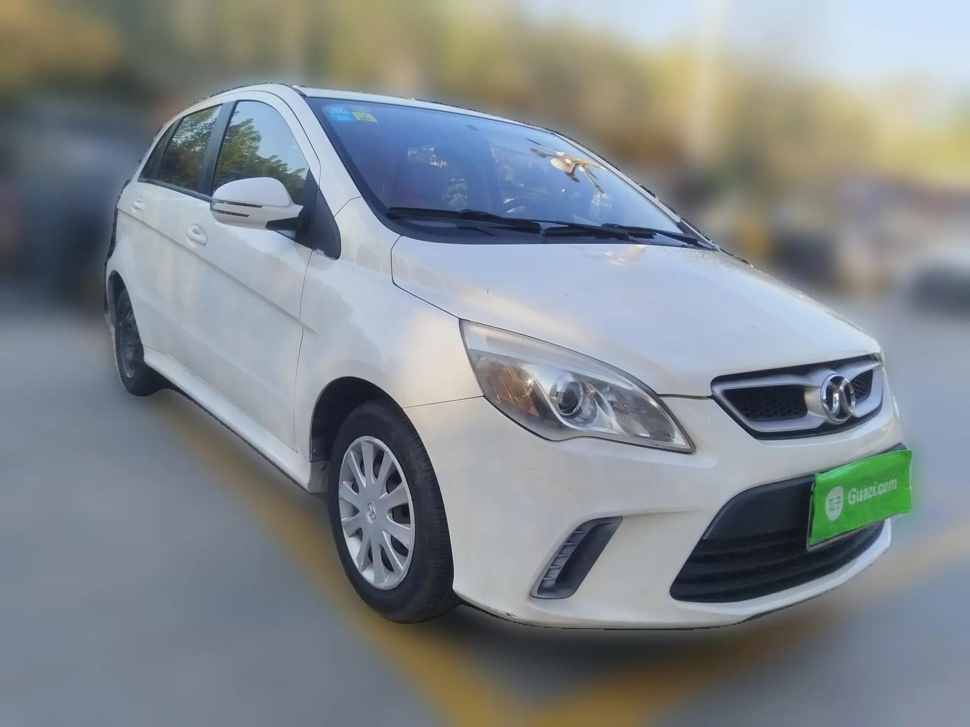 BAIC Senova D20 2015 Hatchback 1.3L Manual Joy Edition — миниатюра 3