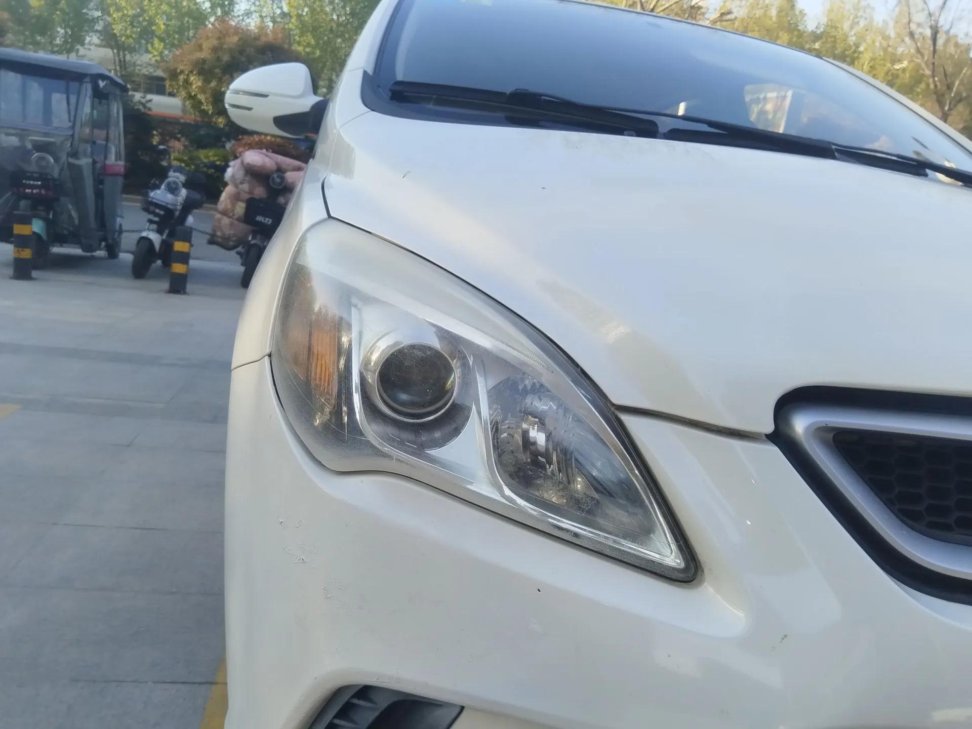 BAIC Senova D20 2015 Hatchback 1.3L Manual Joy Edition — миниатюра 7