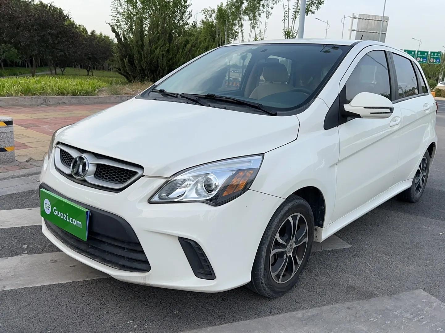 BAIC Senova D20 2015 Hatchback 1.5L Manual Lotte Edition — миниатюра 1