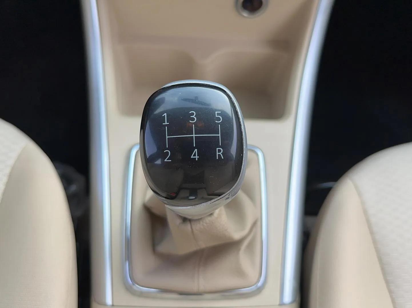 BAIC Senova D20 2015 Hatchback 1.5L Manual Lotte Edition — миниатюра 18