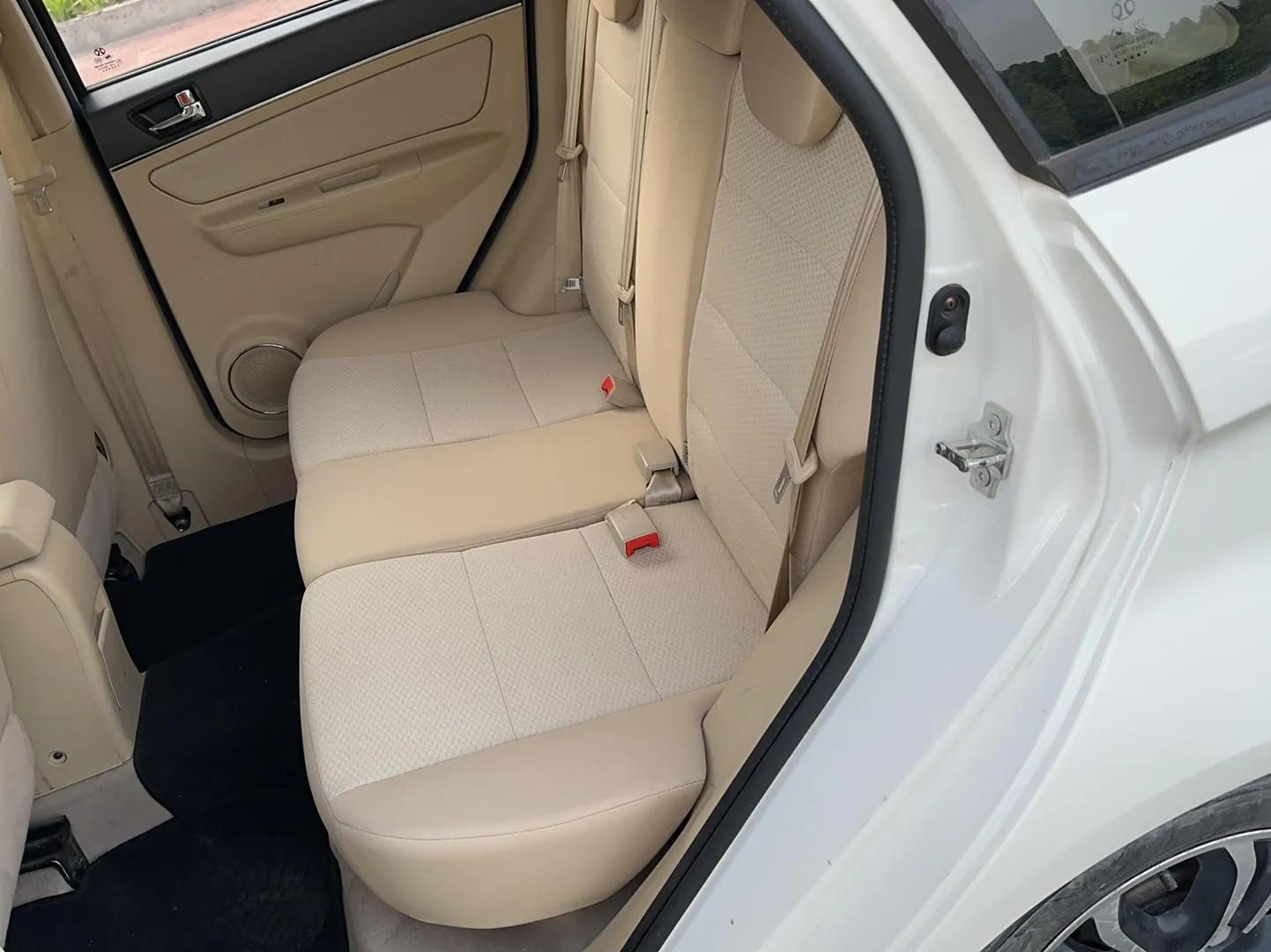 BAIC Senova D20 2015 Hatchback 1.5L Manual Lotte Edition — миниатюра 21