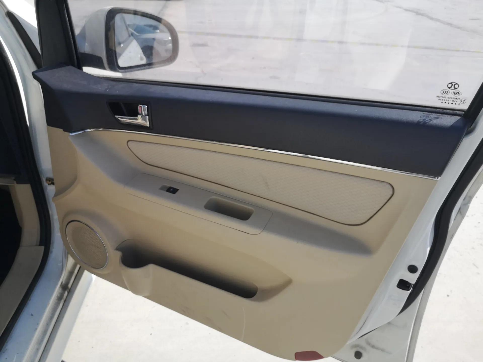 BAIC Senova D20 2015 Hatchback 1.5L Manual Lotte Edition — миниатюра 25