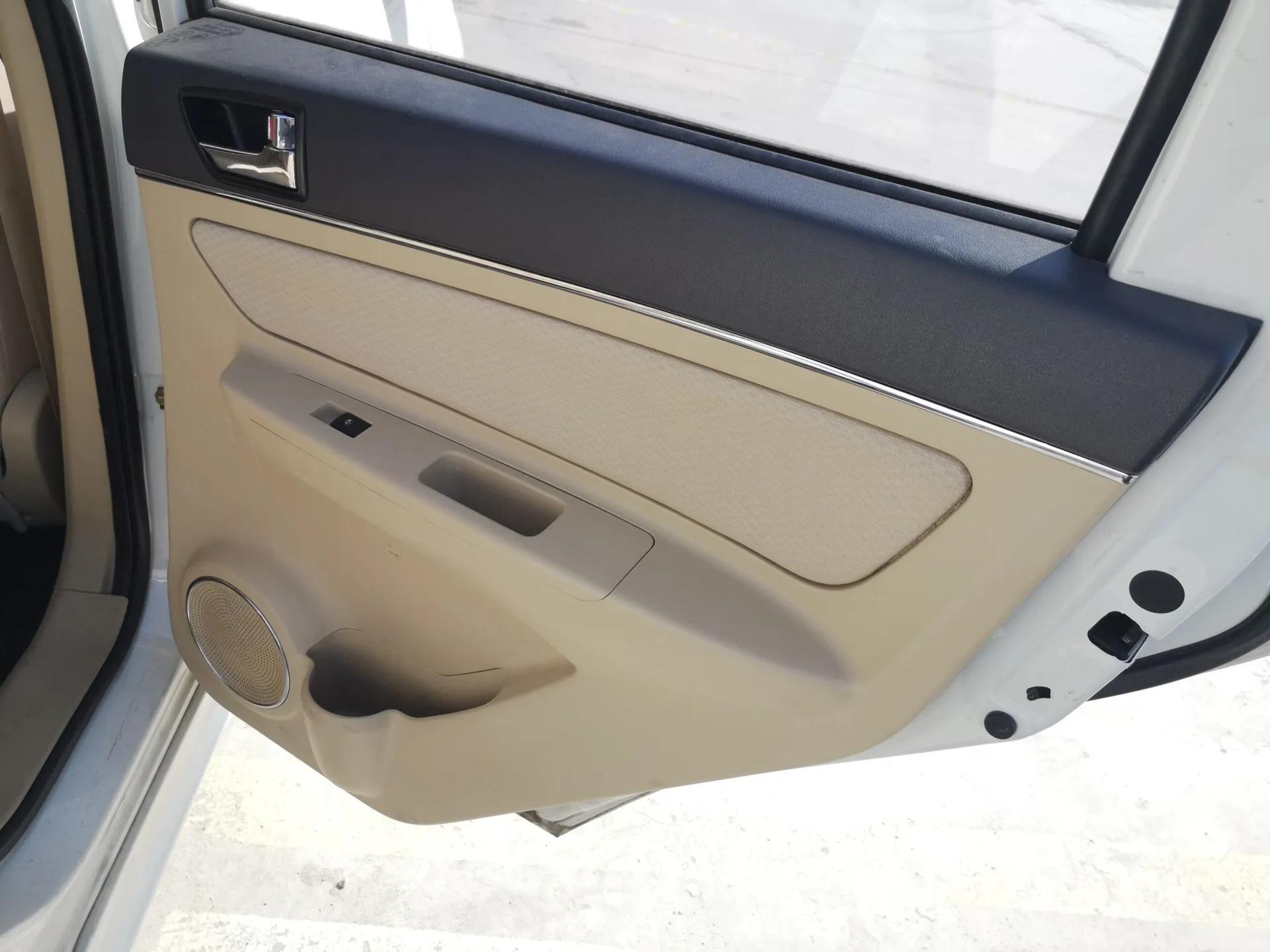 BAIC Senova D20 2015 Hatchback 1.5L Manual Lotte Edition — миниатюра 26