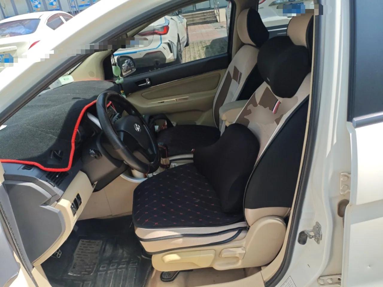 BAIC Senova D20 2015 Hatchback 1.5L Manual Lotte Edition — миниатюра 16