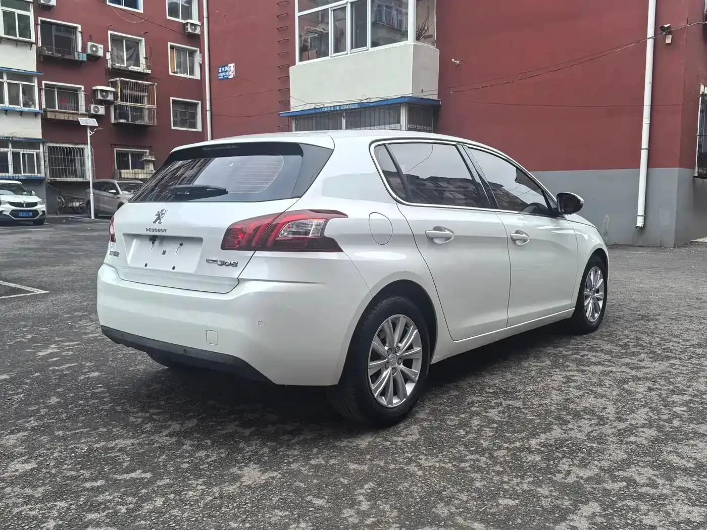 Peugeot 308S 2015 1.2T Automatic Sporty Edition — миниатюра 5