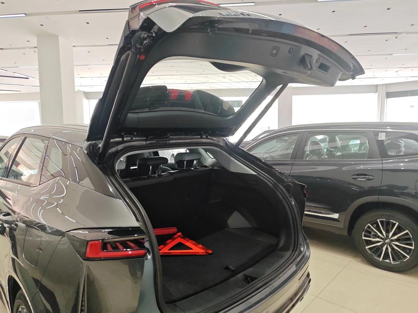 CHANGAN UNI-Z New Energy 2025 Model, Smart New Blue Whale 125km Battleship+ Version — миниатюра 21