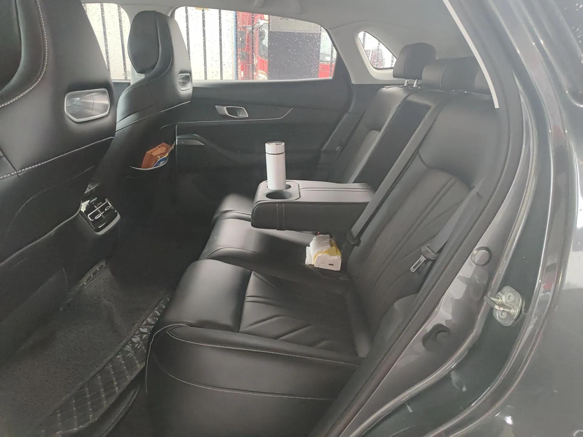 CHANGAN UNI-K iDD 2023 Zhidian iDD 1.5T 135km Smart & Fun Model — миниатюра 18
