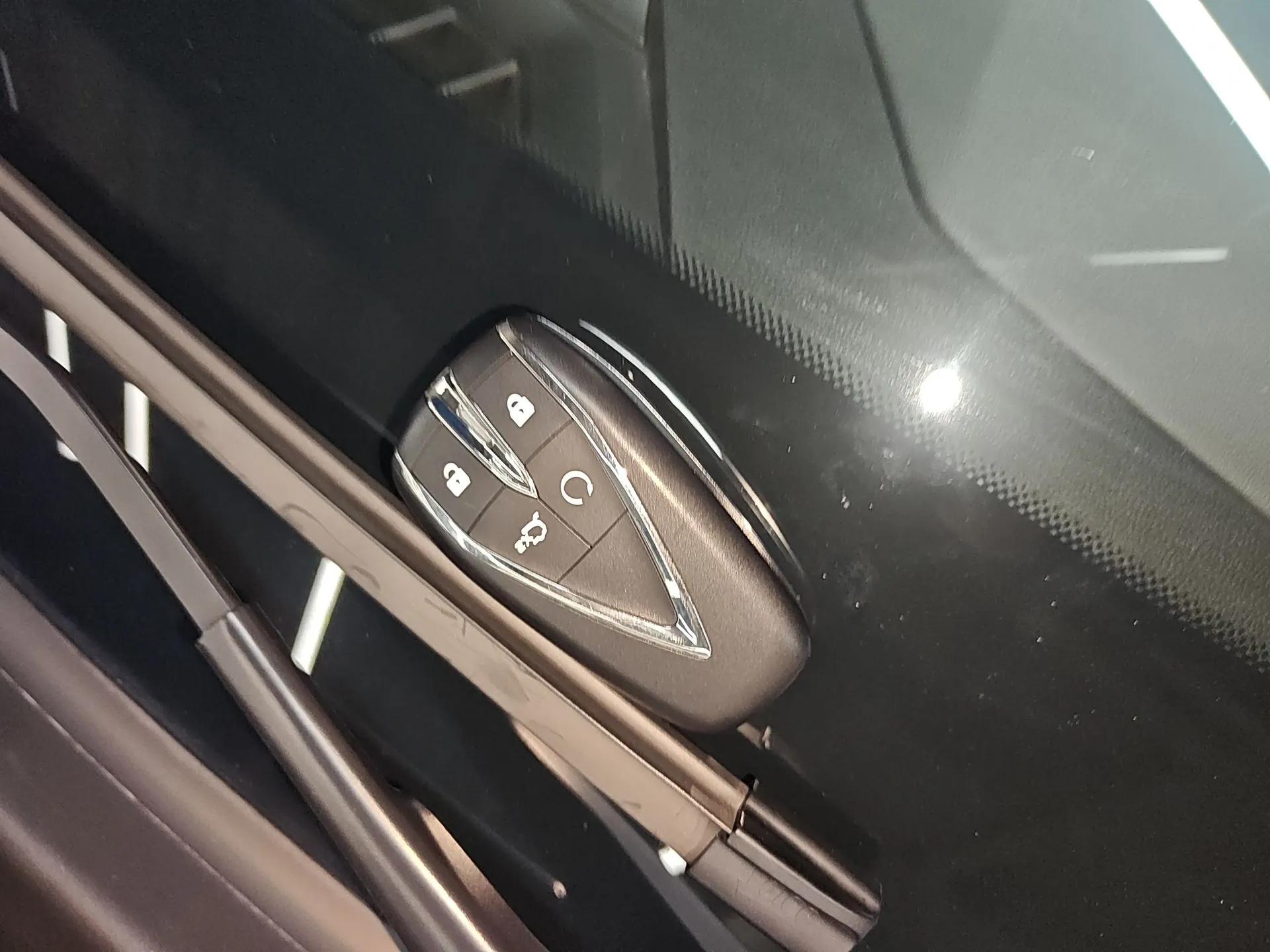 CHANGAN UNI-K iDD 2024 Smart Electric iDD 1.5T 135km Smart Enjoyment Model — миниатюра 12
