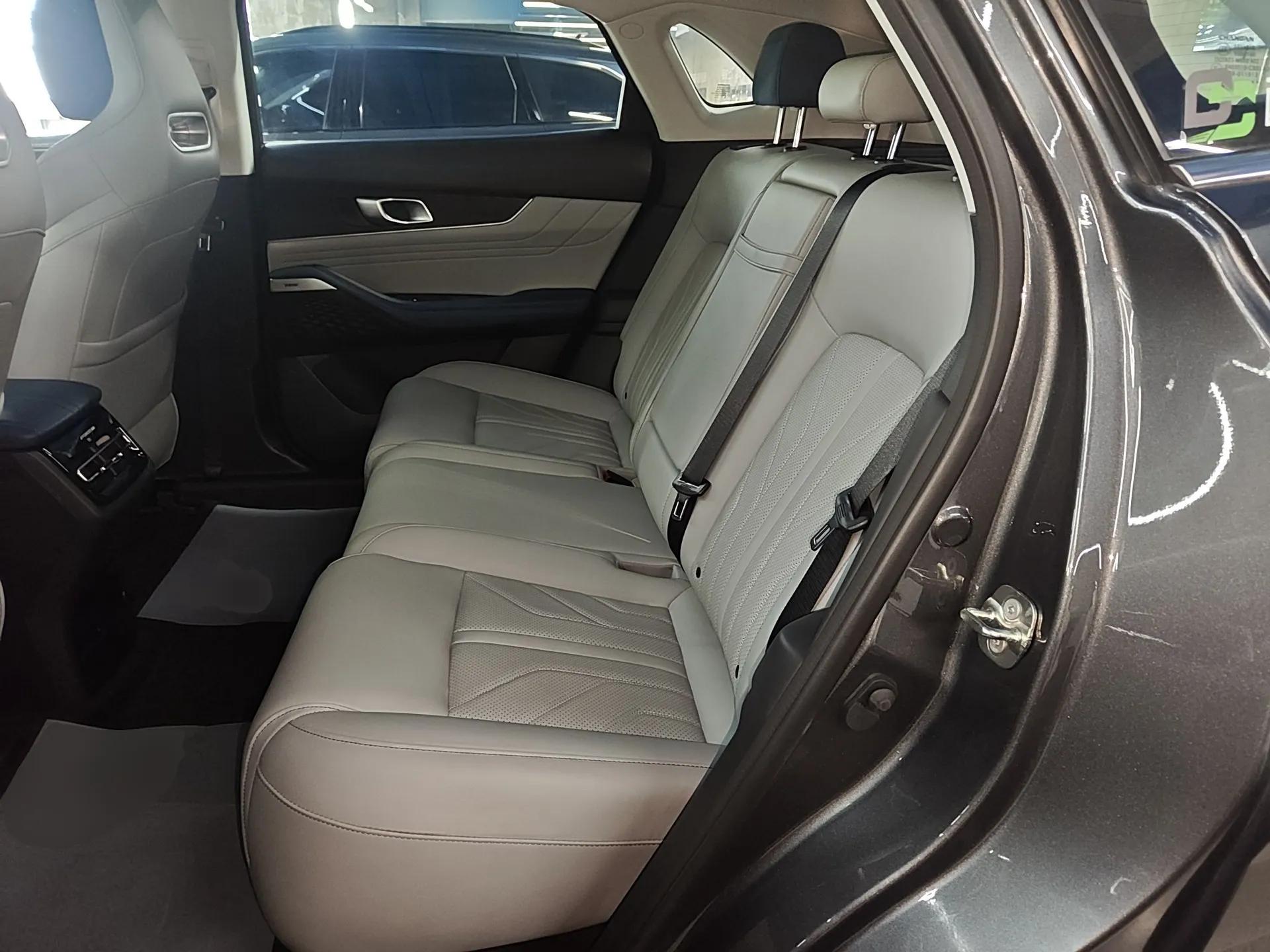 CHANGAN UNI-K iDD 2024 Smart Electric iDD 1.5T 135km Smart Enjoyment Model — миниатюра 20