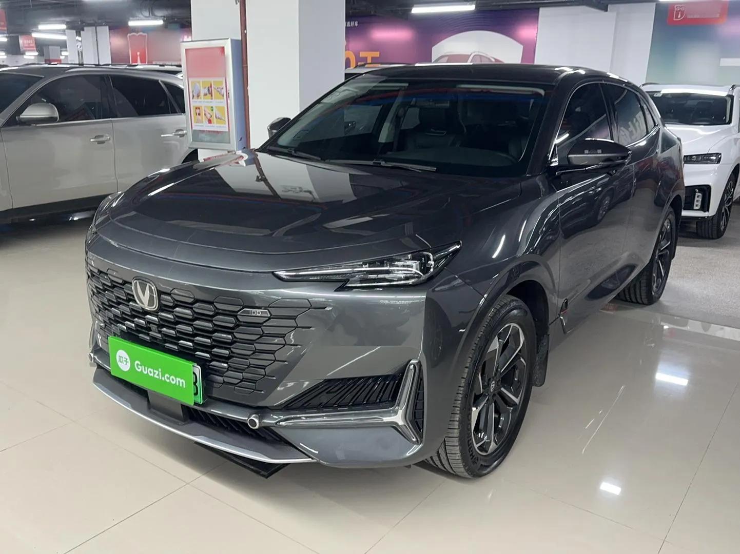 CHANGAN UNI-K iDD 2023 Zhidian iDD 1.5T 135km Smart & Fun Model — миниатюра 1