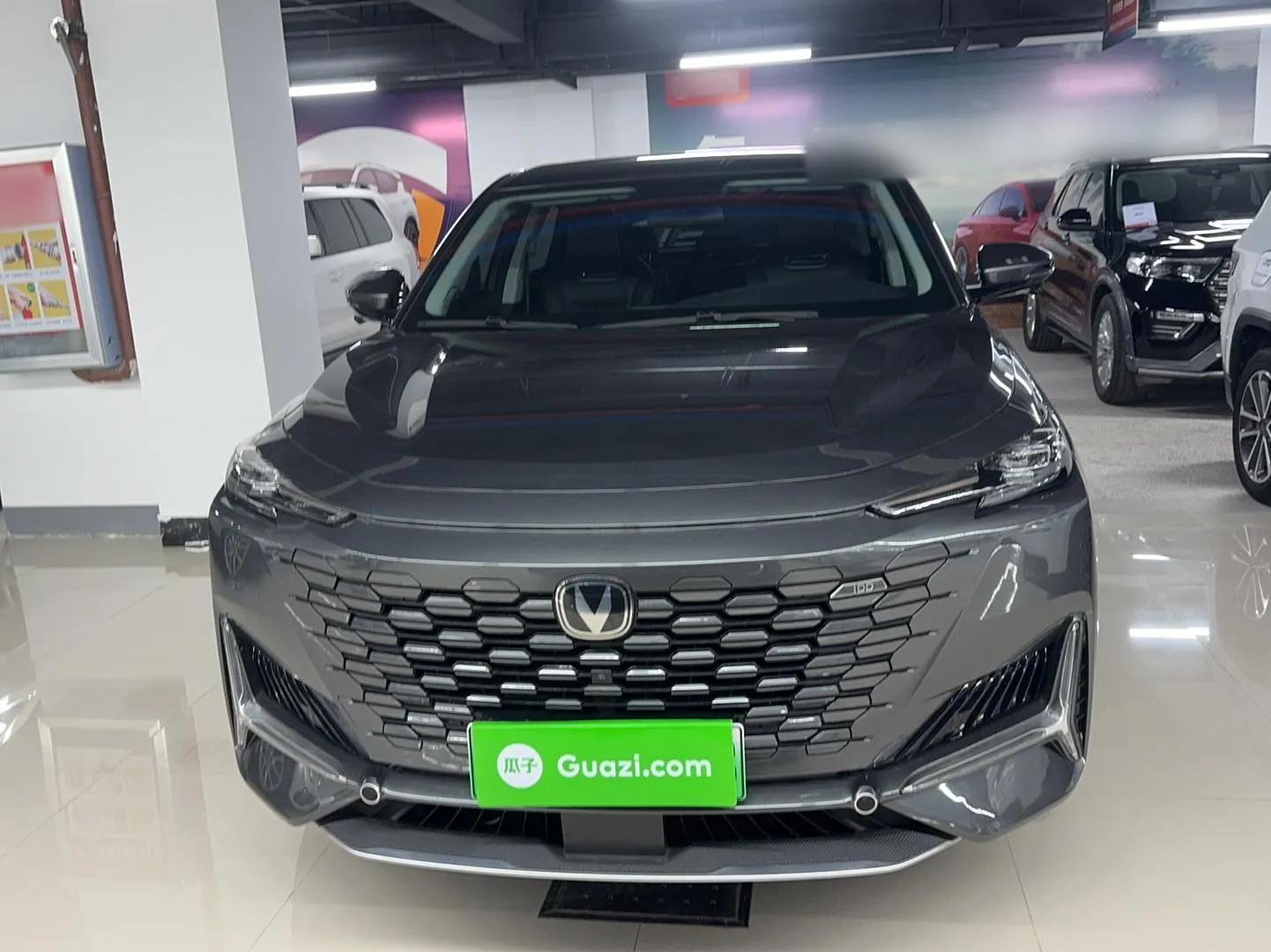 CHANGAN UNI-K iDD 2023 Zhidian iDD 1.5T 135km Smart & Fun Model — миниатюра 2