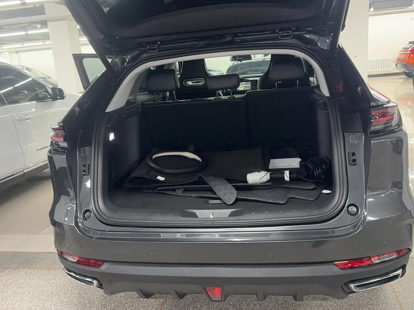 CHANGAN UNI-K iDD 2023 Zhidian iDD 1.5T 135km Smart & Fun Model — миниатюра 16
