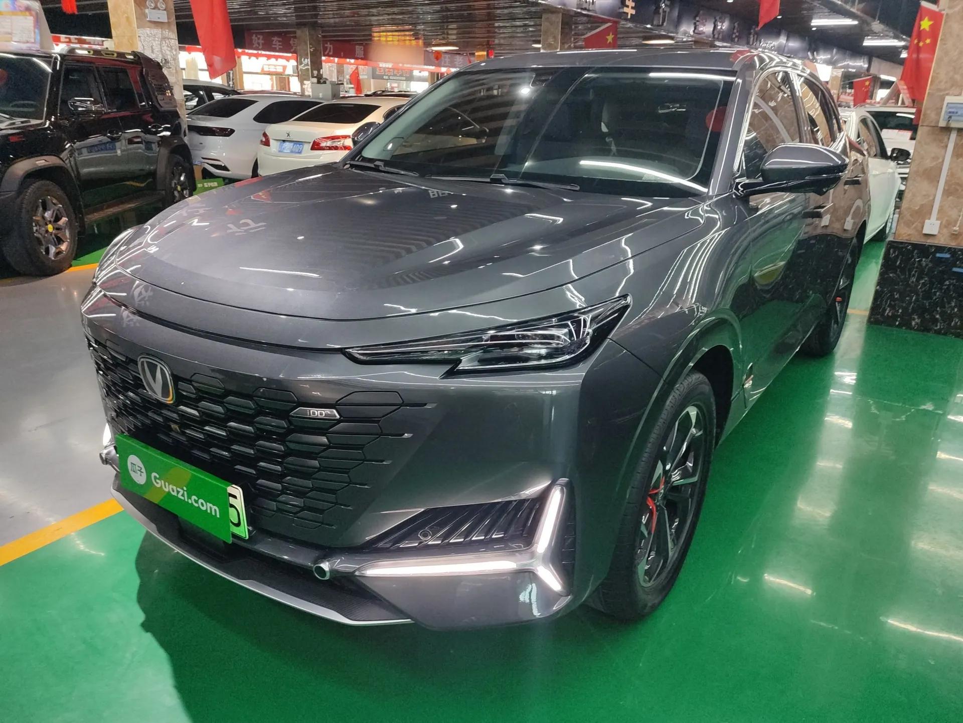 CHANGAN UNI-K iDD 2023 Zhidian iDD 1.5T 135km Smart & Fun Model — миниатюра 1