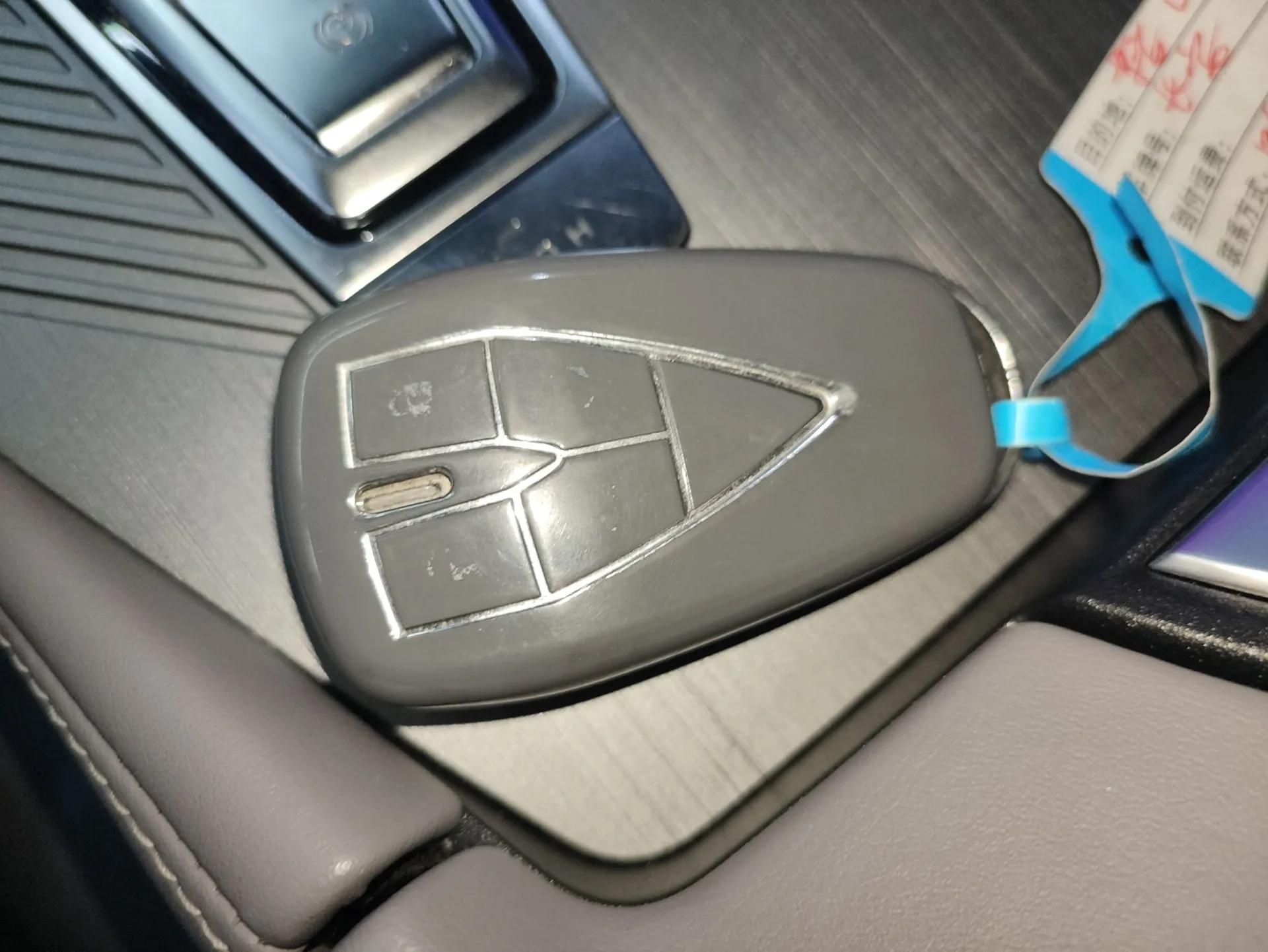 CHANGAN UNI-K iDD 2023 Zhidian iDD 1.5T 135km Smart & Fun Model — миниатюра 12