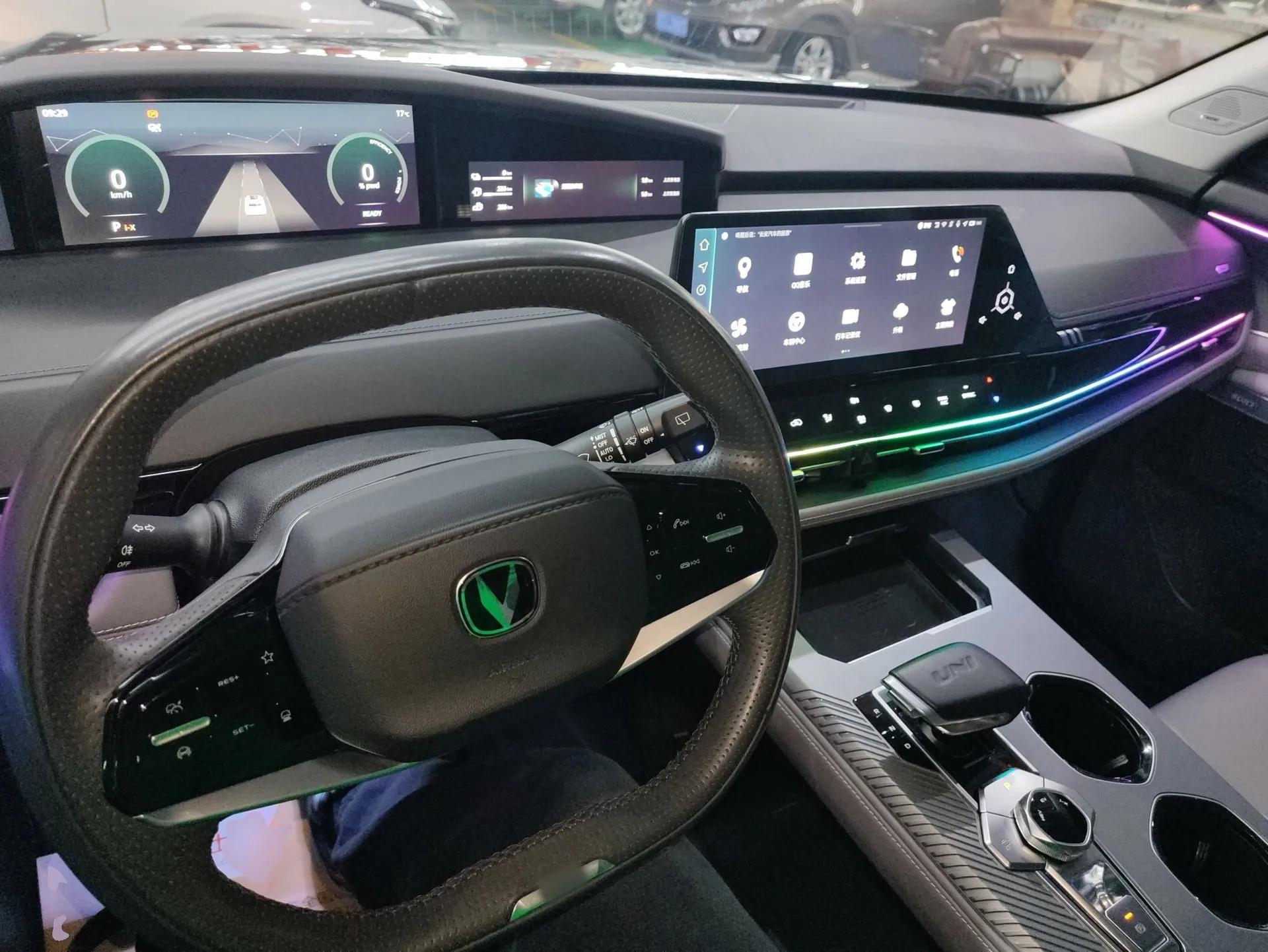 CHANGAN UNI-K iDD 2023 Zhidian iDD 1.5T 135km Smart & Fun Model — миниатюра 13
