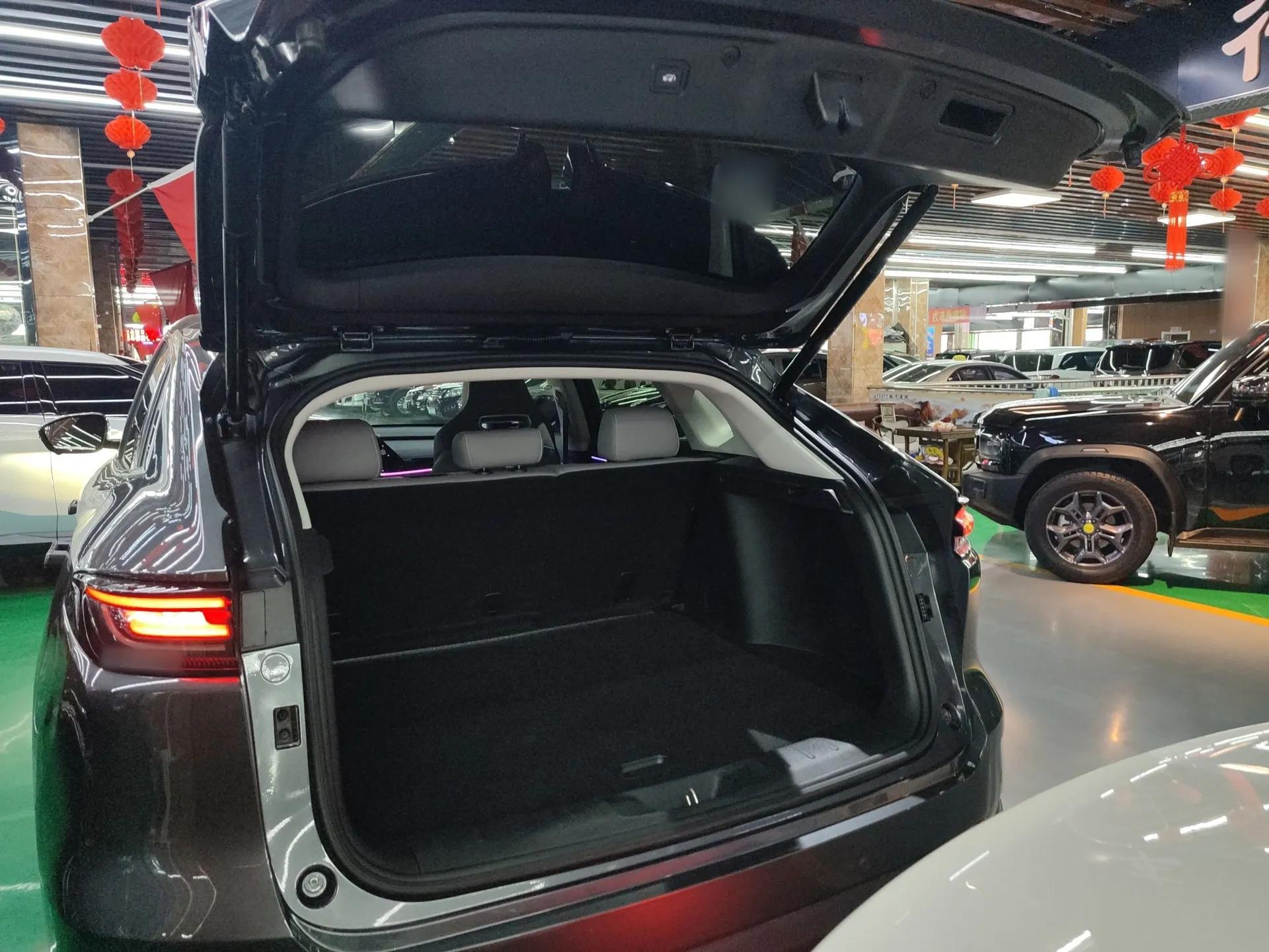 CHANGAN UNI-K iDD 2023 Zhidian iDD 1.5T 135km Smart & Fun Model — миниатюра 22
