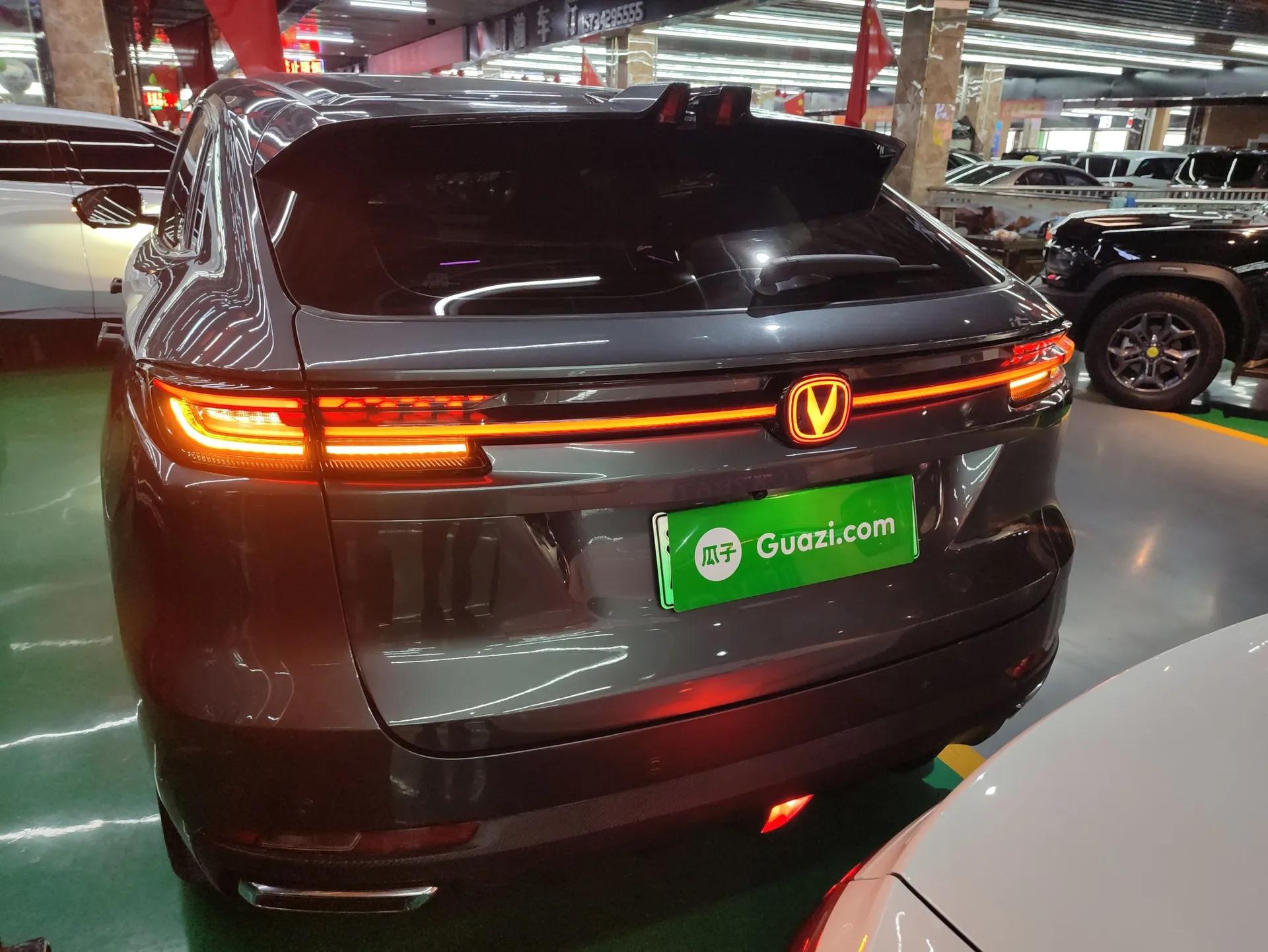CHANGAN UNI-K iDD 2023 Zhidian iDD 1.5T 135km Smart & Fun Model — миниатюра 5